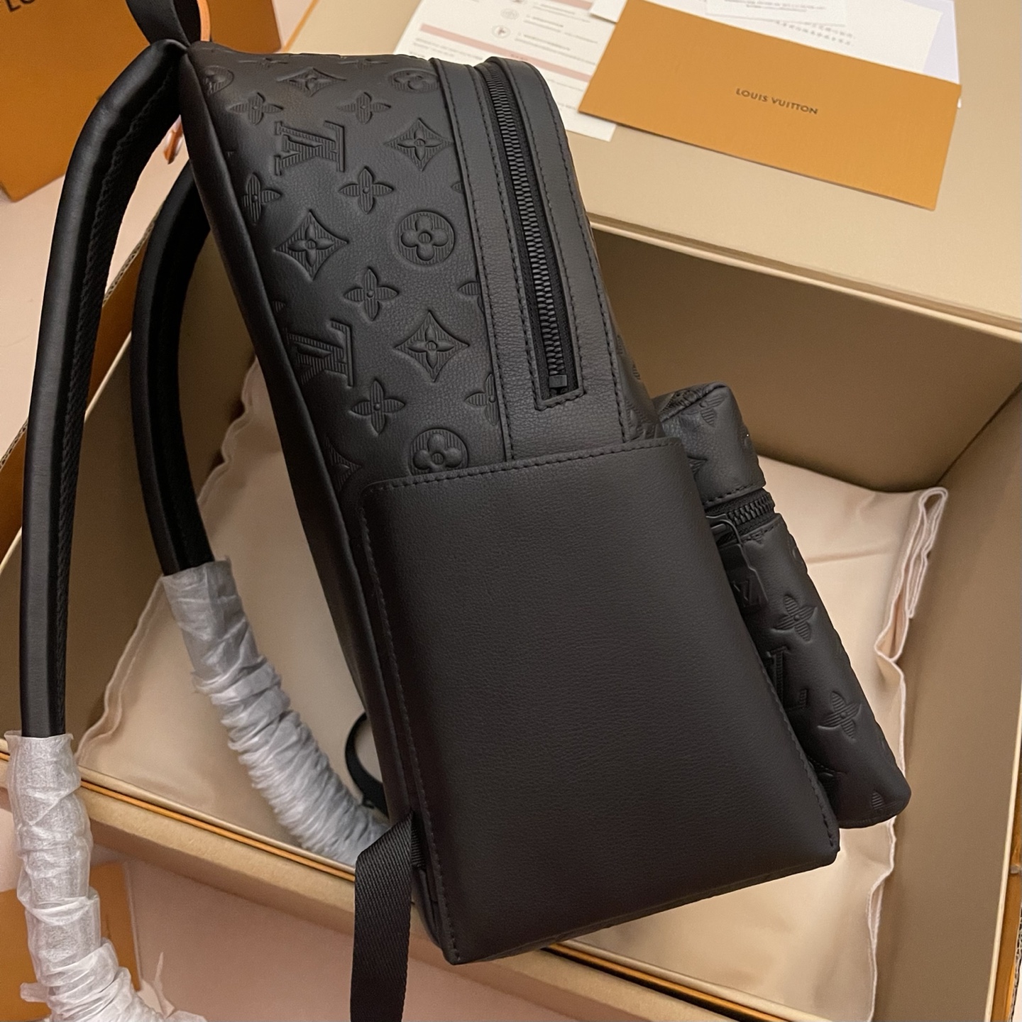 Louis Vuitton Discovery Backpack M46553 - Premium Leather, Spacious & Stylish 4 i1748443242915 2051 0 2