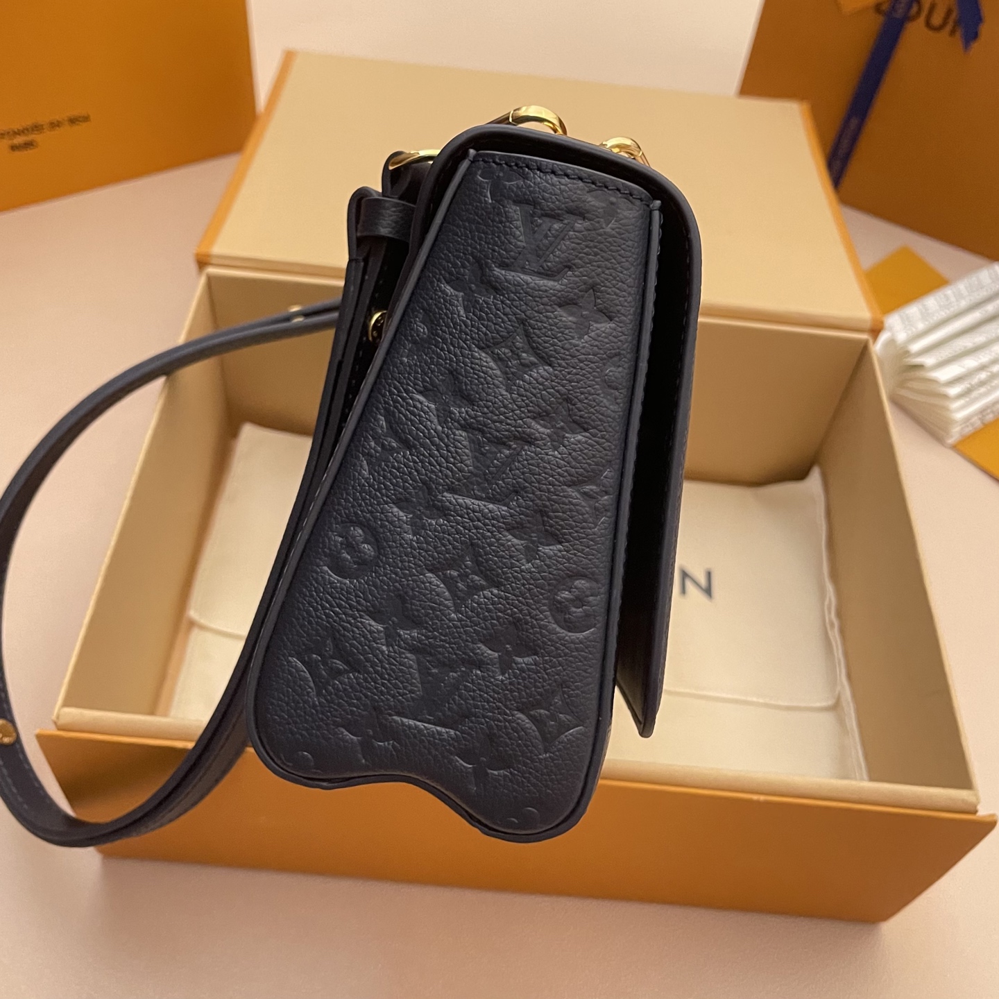 Louis Vuitton Twist Slim Black Leather Bag with Chain and Twist Lock 3 i1748530054675 5156 0 2