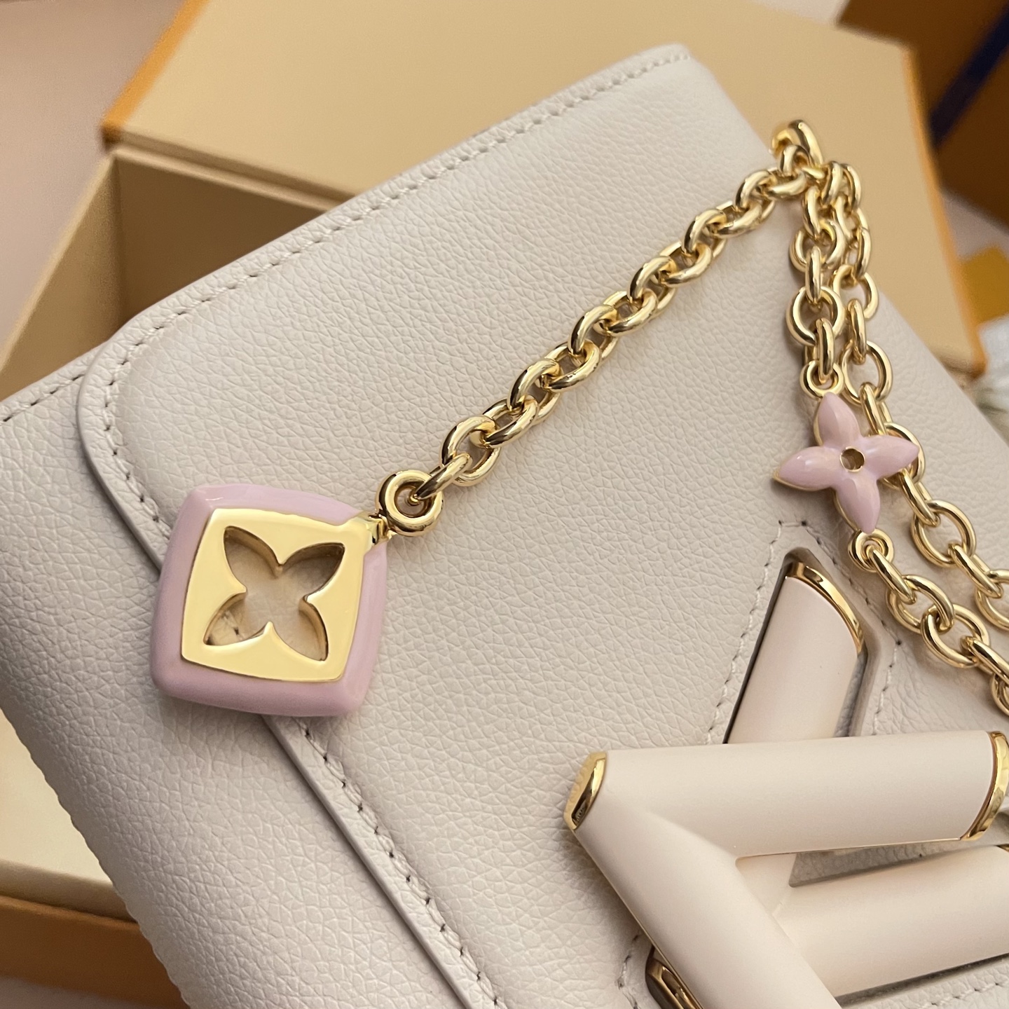 Louis Vuitton Twist Slim Handbag, Harmony Collection, Taurillon Leather, White 6 i1748530127582 8767 0 4