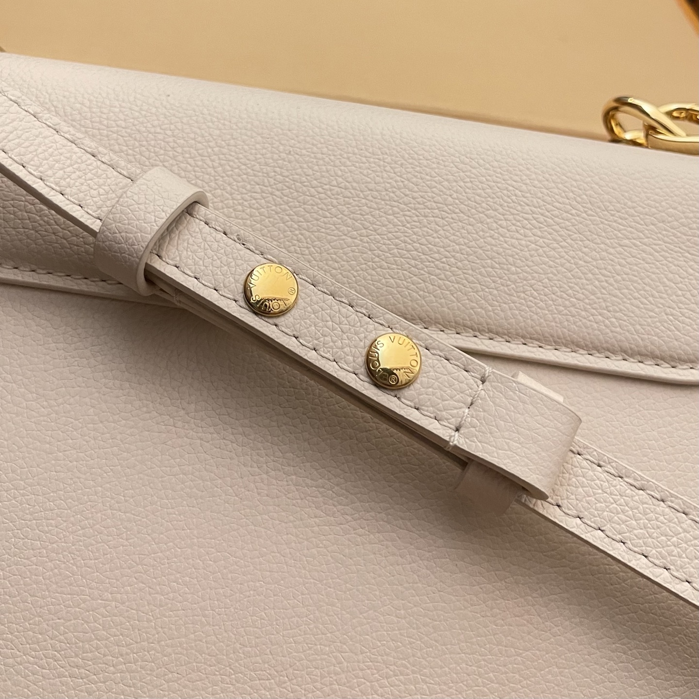 Louis Vuitton Twist Slim Handbag, Harmony Collection, Taurillon Leather, White 7 i1748530127697 3028 0 5