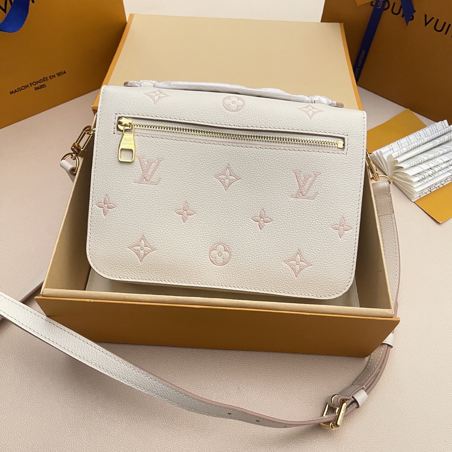 Louis Vuitton Pochette Métis White Monogram Empreinte Leather Crossbody Bag 3 i1748530827078 3212 0 1