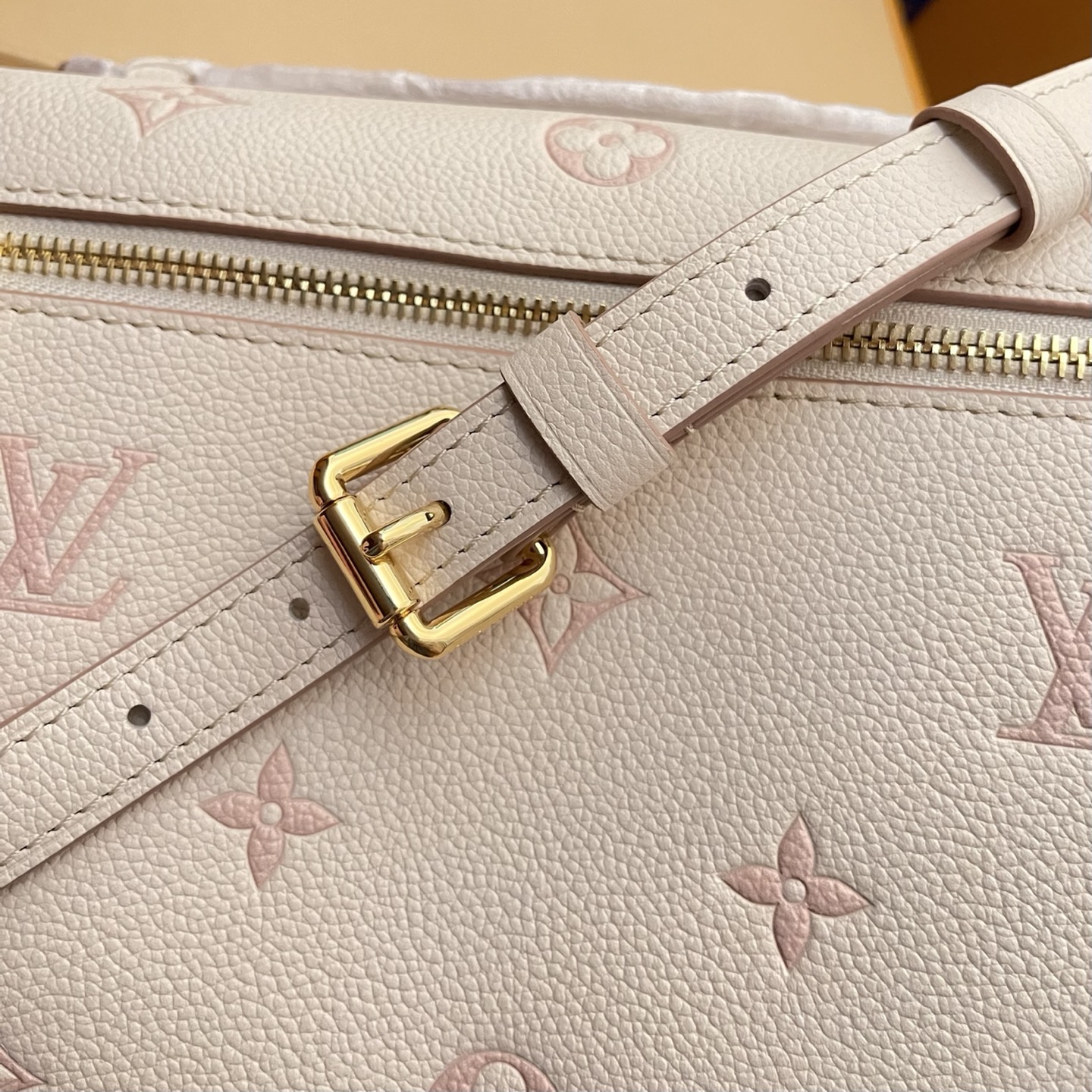 Louis Vuitton Pochette Métis White Monogram Empreinte Leather Crossbody Bag 8 i1748530827102 6371 0 6