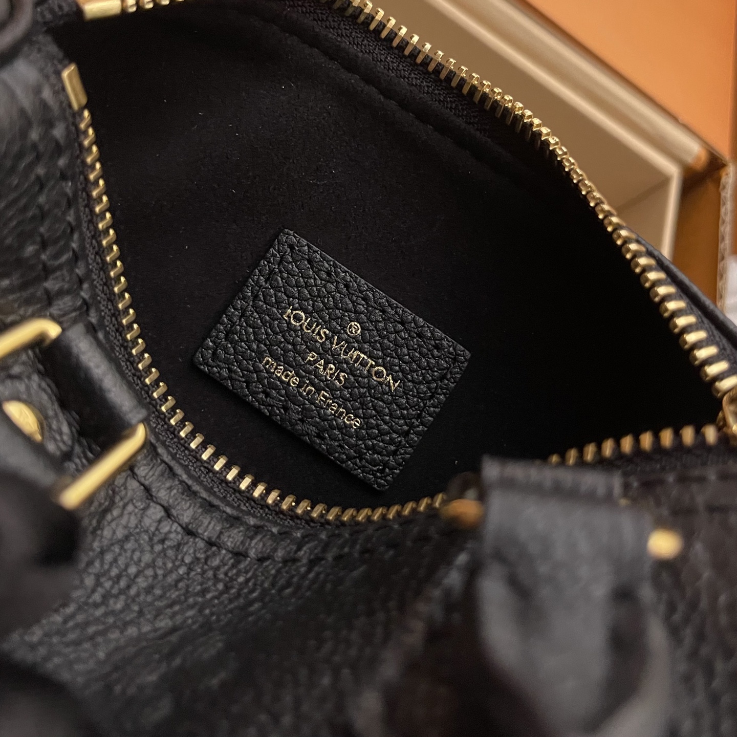 Louis Vuitton Nano Speedy Pillow Bag M82450 - Premium Leather, Compact Design 10 i1748531667863 816 0 7