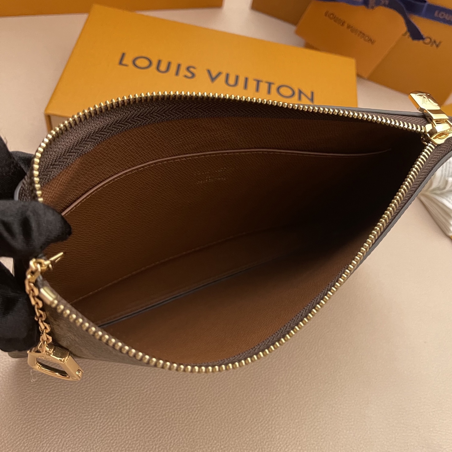 Louis Vuitton Monogram Canvas Pochette Clés Key Pouch Wallet 7 i1748708793155 5552 0 5