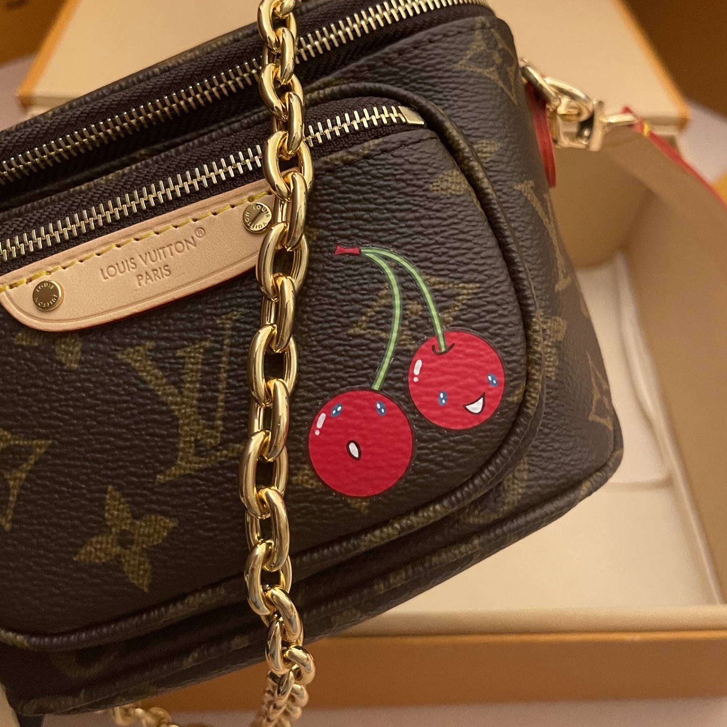 LV x Murakami Takashi Mini Bumbag: Lively Cherry Theme Waist Bag, 17 x 12 x 9.5 cm 5 i1749559644788 201 0 4