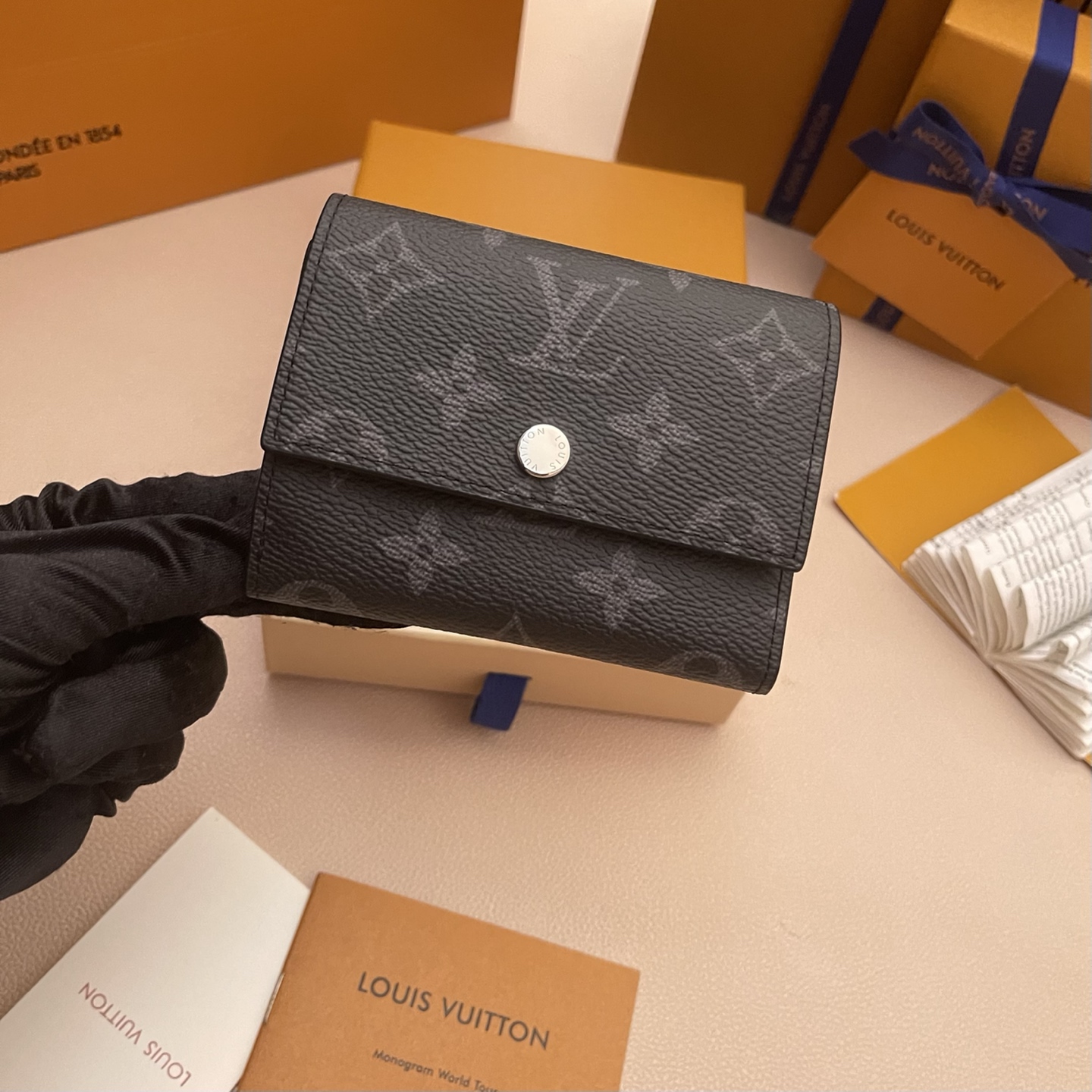 Louis Vuitton Victor Wallet Monogram Canvas Compact Card Holder 4 i1752415261353 157 0 2
