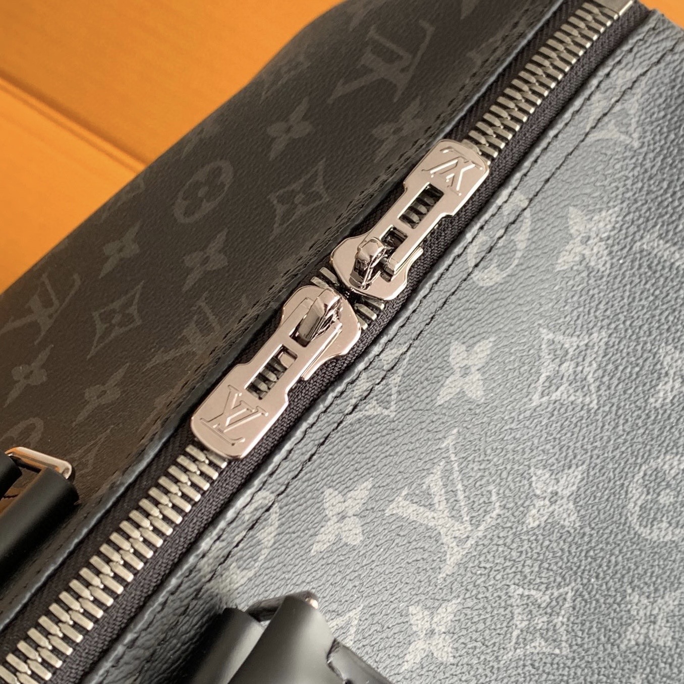 Louis Vuitton Keepall 45 Monogram Travel Bag - Stylish & Durable 6 i1752500161553 2236 0 7