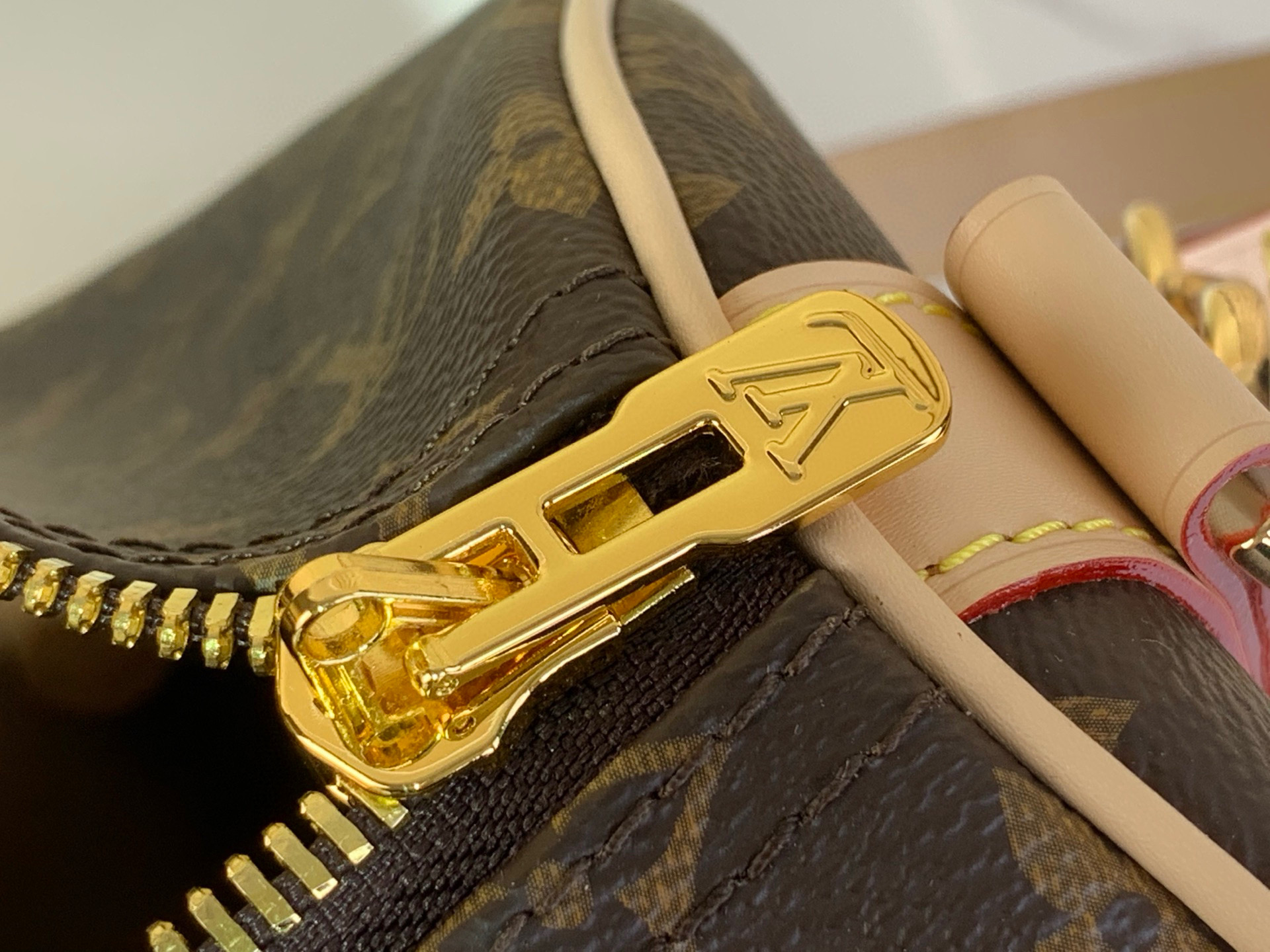 Louis Vuitton Keepall Bandouliere 45 Mon Monogram Travel Bag, P01944 7 i1752586512027 2747 0 5