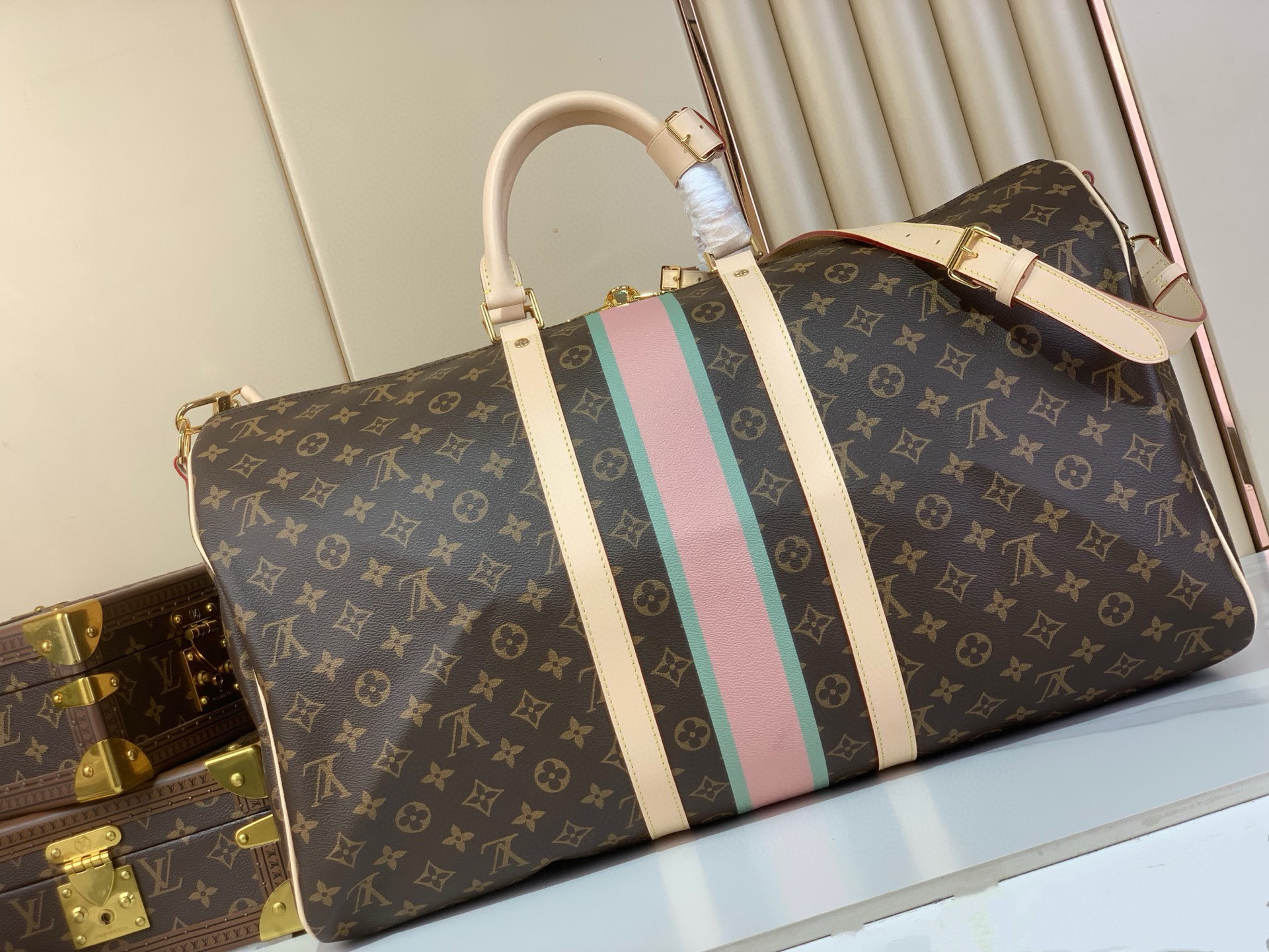 Louis Vuitton Keepall Bandoulière 55 Monogram Canvas Travel Bag 3 i1752587075251 8509 0 1