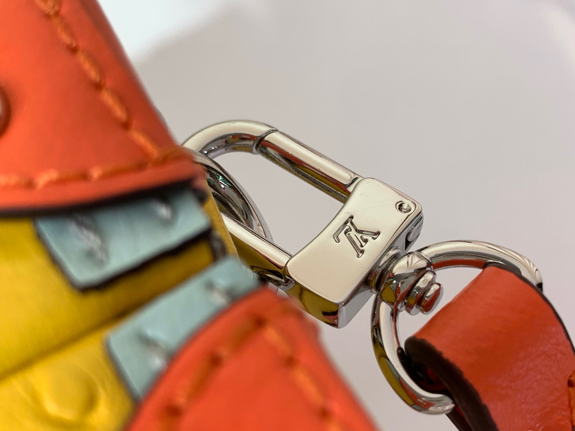 Louis Vuitton Petite Malle Trunk Bag, Crossbody and Top Handle, 7.9 x 4.9 x 2.4 Inches 6 i1752587265270 5129 0 4