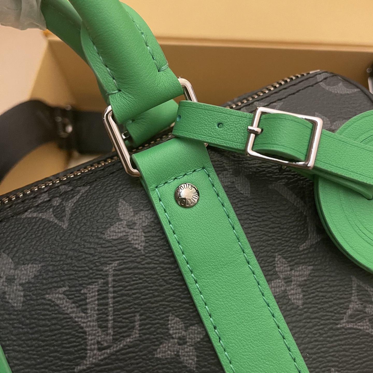 Louis Vuitton Keepall Bandouliere 25 Monogram Eclipse Canvas Handbag 5 i1752588364829 3741 0 4
