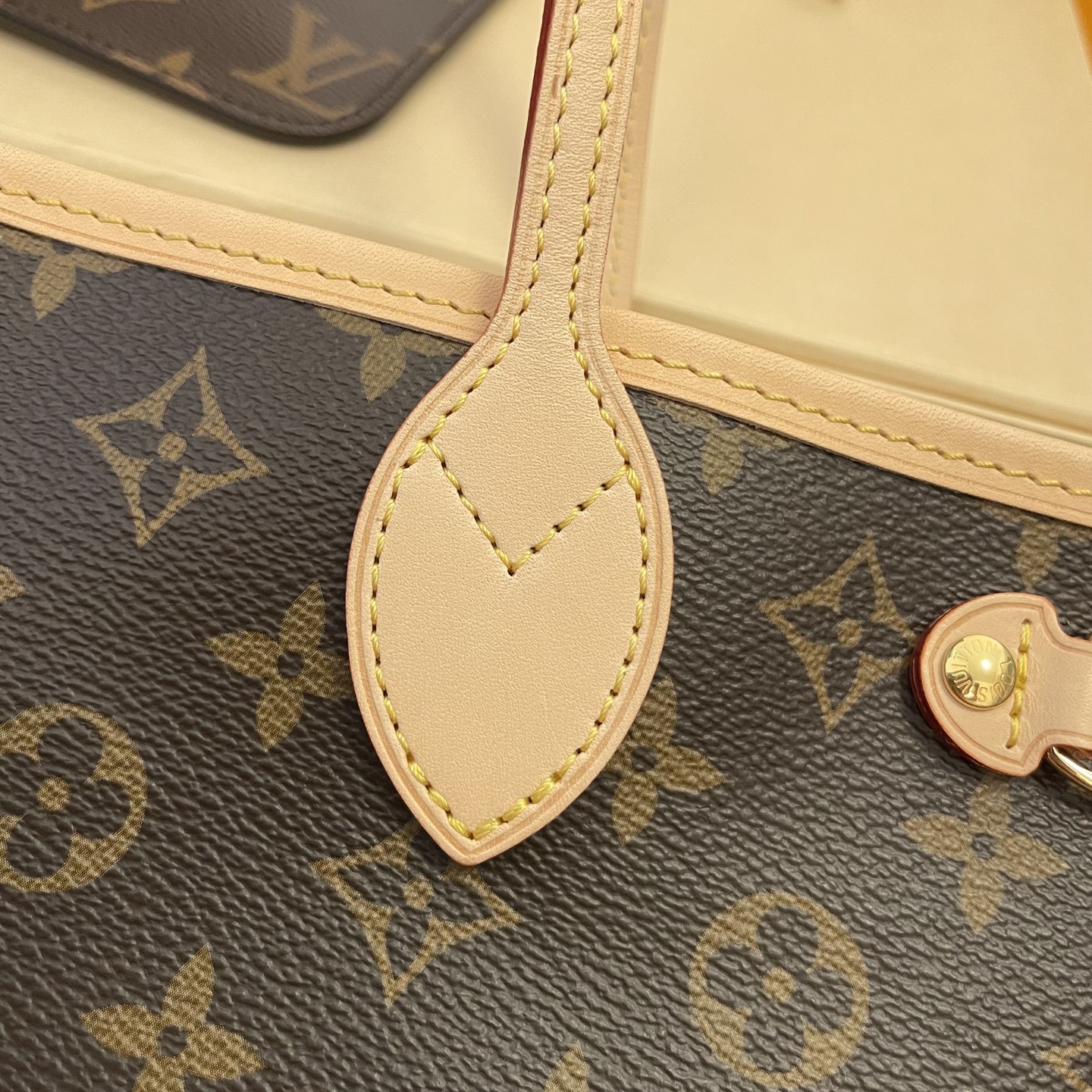 Louis Vuitton Neverfull Small Tote Bag Monogram Canvas with Leather Trim 4 i1754751805944 504 0 2