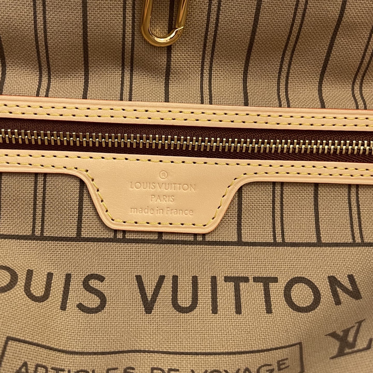 Louis Vuitton Neverfull Small Tote Bag Monogram Canvas with Leather Trim 9 i1754751807517 3823 0 8
