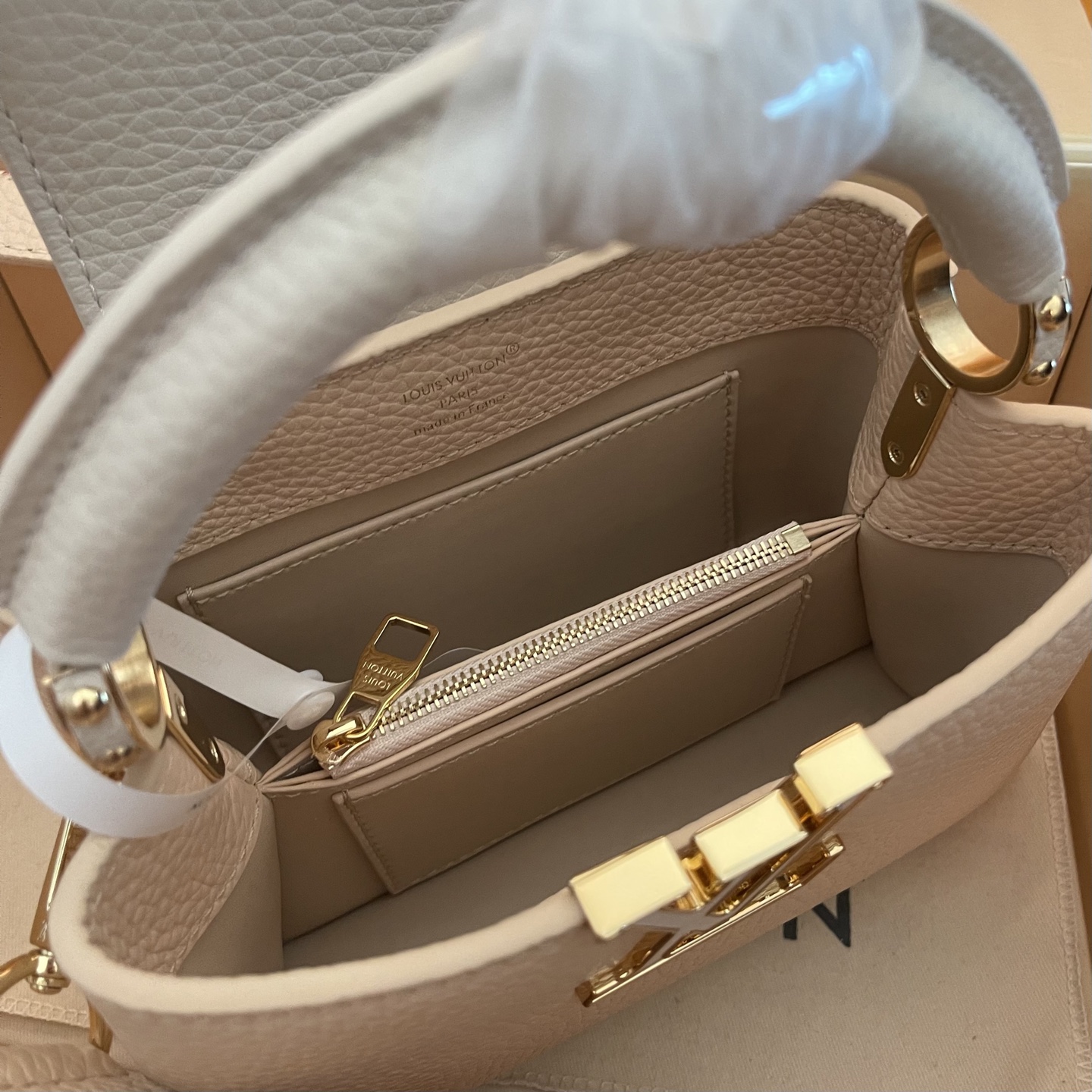 Louis Vuitton Capucines BB Handbag Taurillon Leather - M25461 8 i1754914594694 4914 0 6