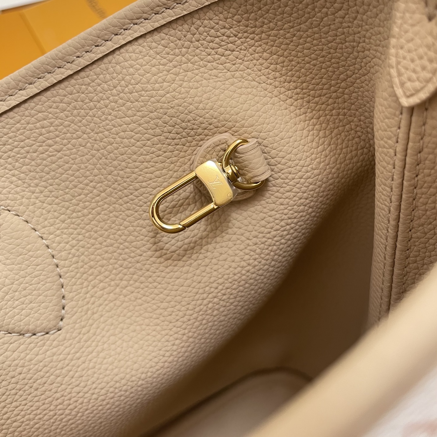 Louis Vuitton Neverfull Inside Out Medium Tote Bag - Stylish and Spacious 7 i1755069259847 2928 0 6