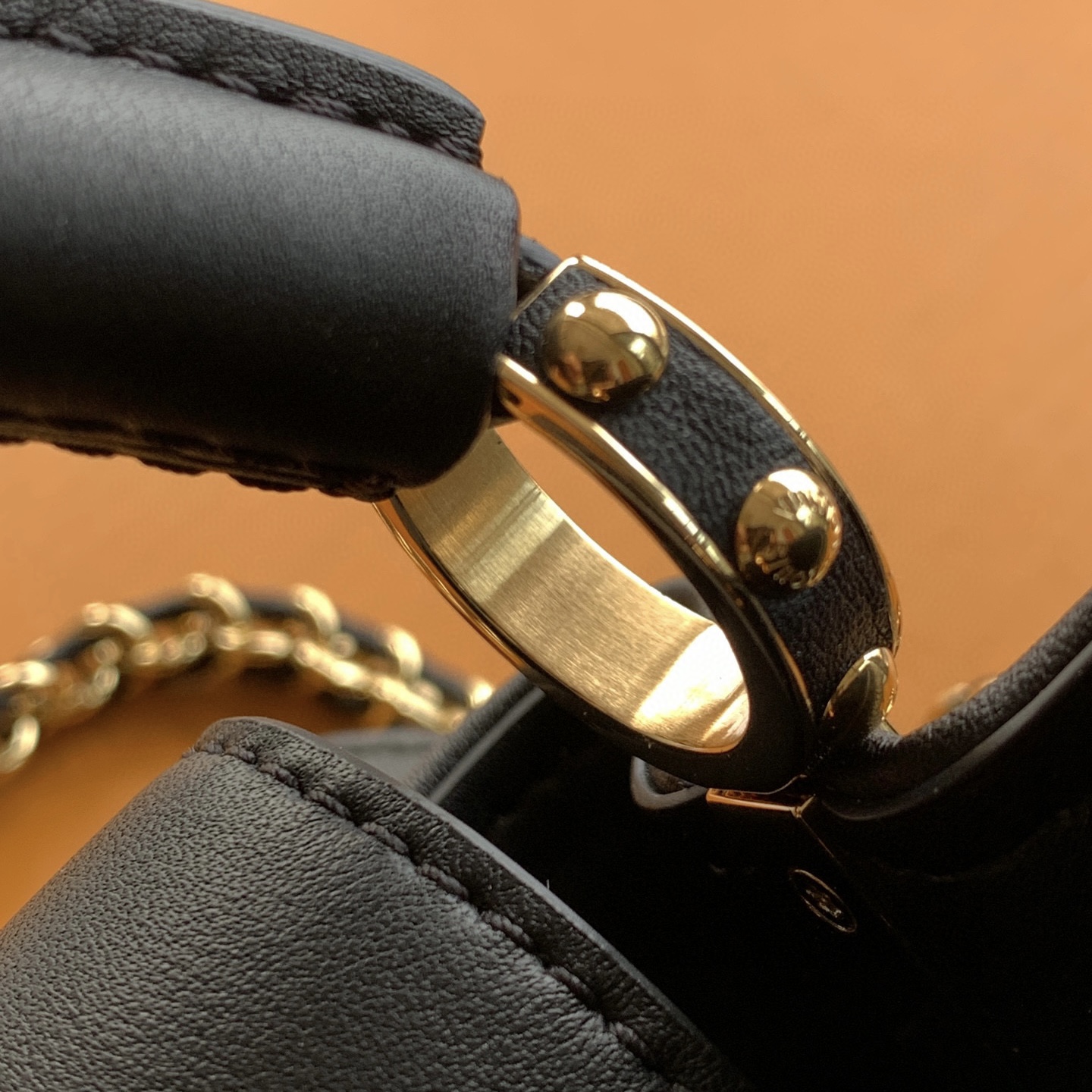 Louis Vuitton Capucines East-West Nano Bag, Premium Quality 7 i1756305295926 2592 0 4
