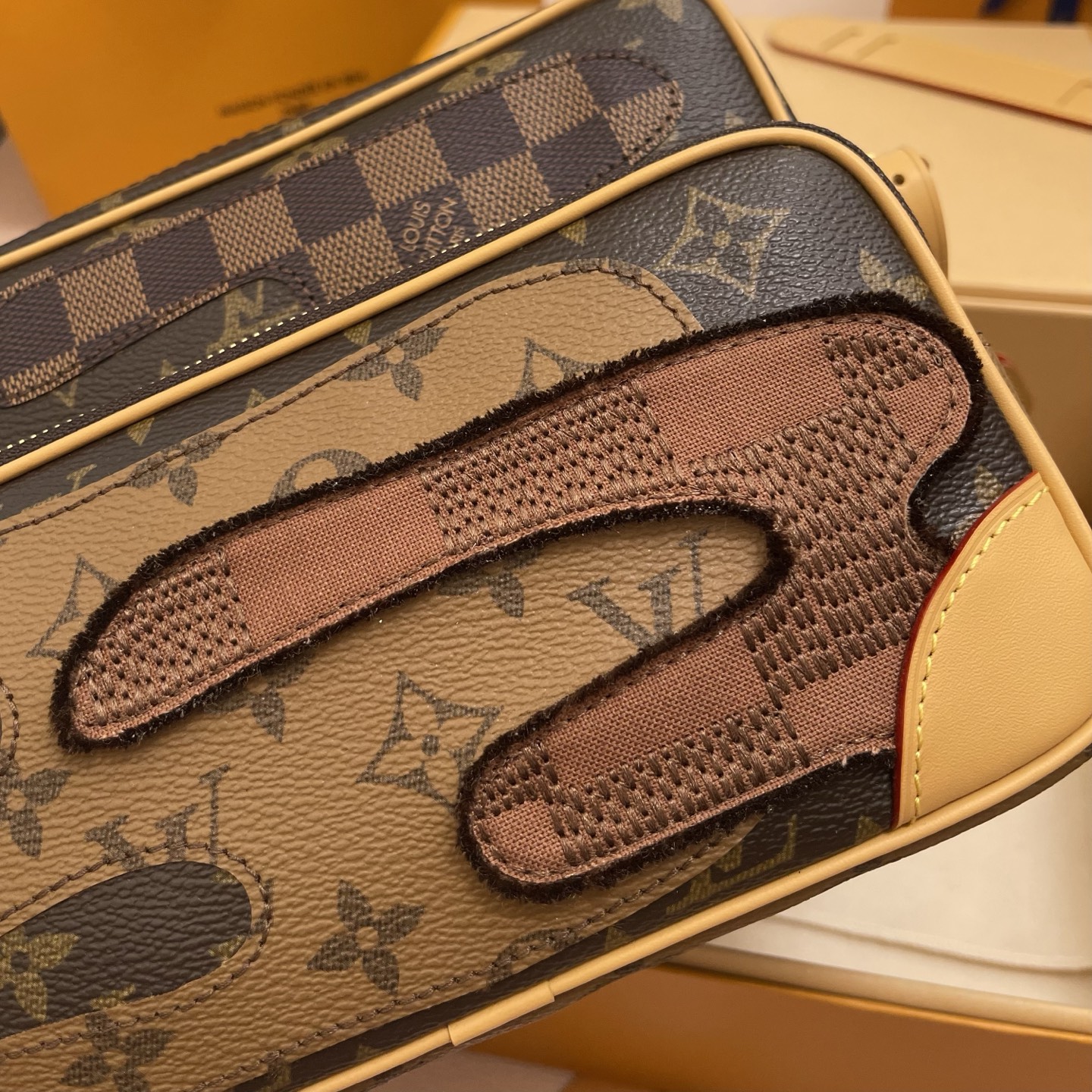 Louis Vuitton Nil Crossbody Bag Monogram Canvas with Damier Patches-M26068 5 i1756379820840 720 0 4