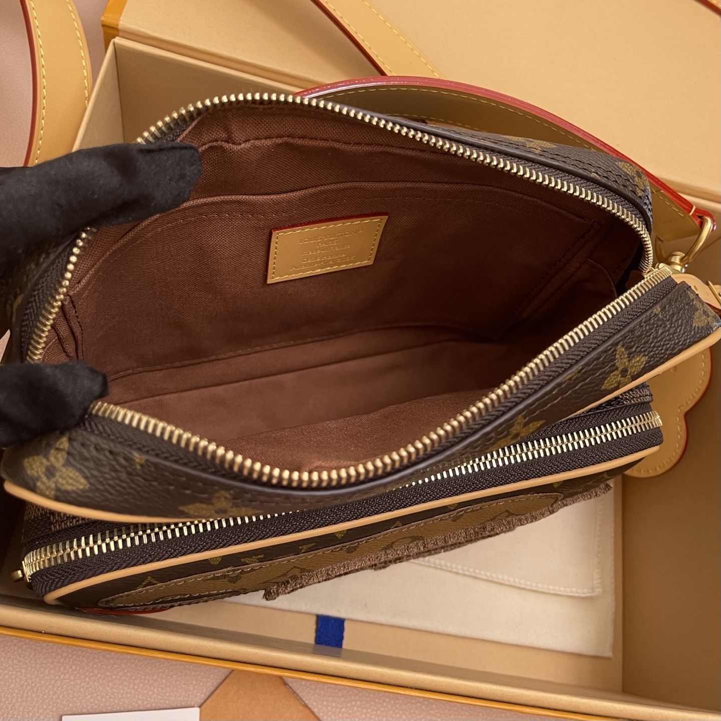 Louis Vuitton Nil Crossbody Bag Monogram Canvas with Damier Patches-M26068 8 i1756379820868 6479 0 6