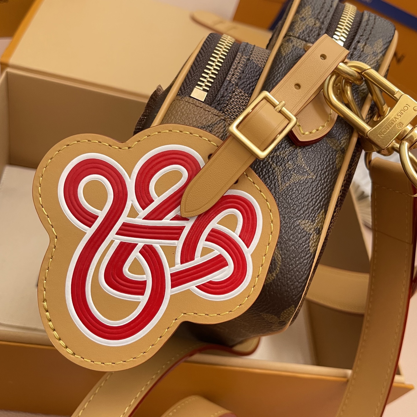 Louis Vuitton Nil Crossbody Bag Monogram Canvas with Damier Patches-M26068 6 i1756379822269 3018 0 5