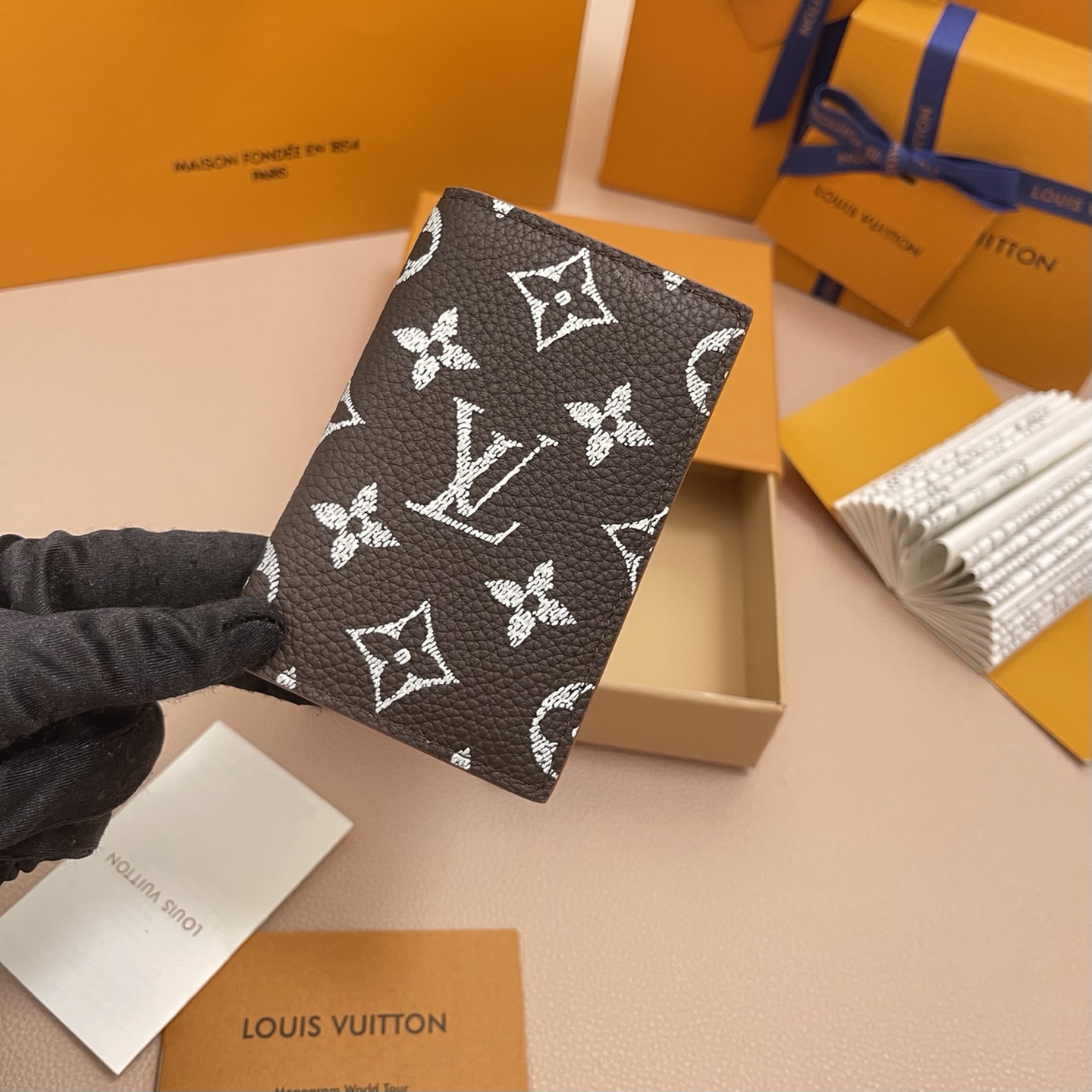 Louis Vuitton Pocket Organizer Monogram Bandoulière Leather Wallet 3 i1756540822124 8699 0 1