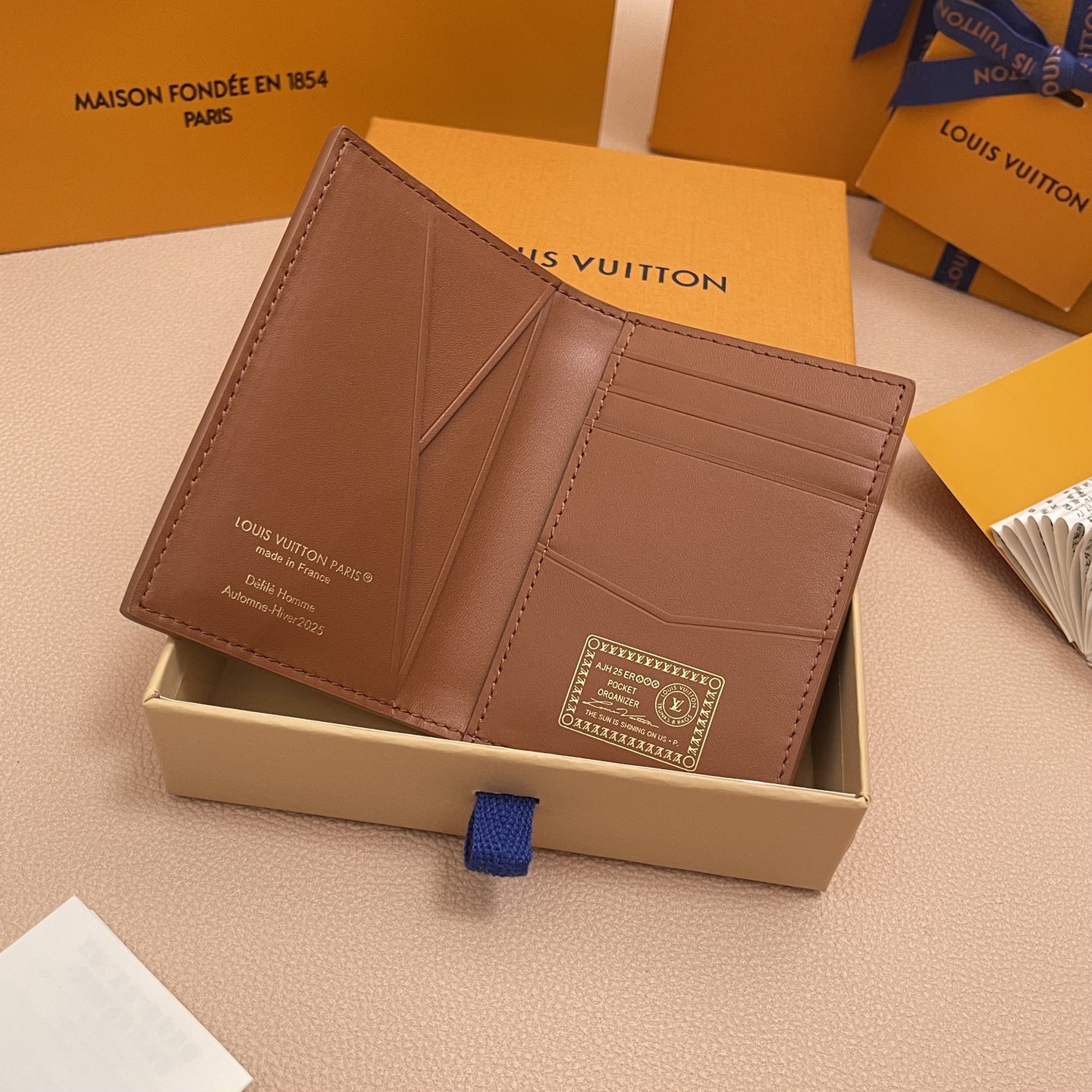 Louis Vuitton Pocket Organizer Monogram Bandoulière Leather Wallet 4 i1756540877377 2813 0 3