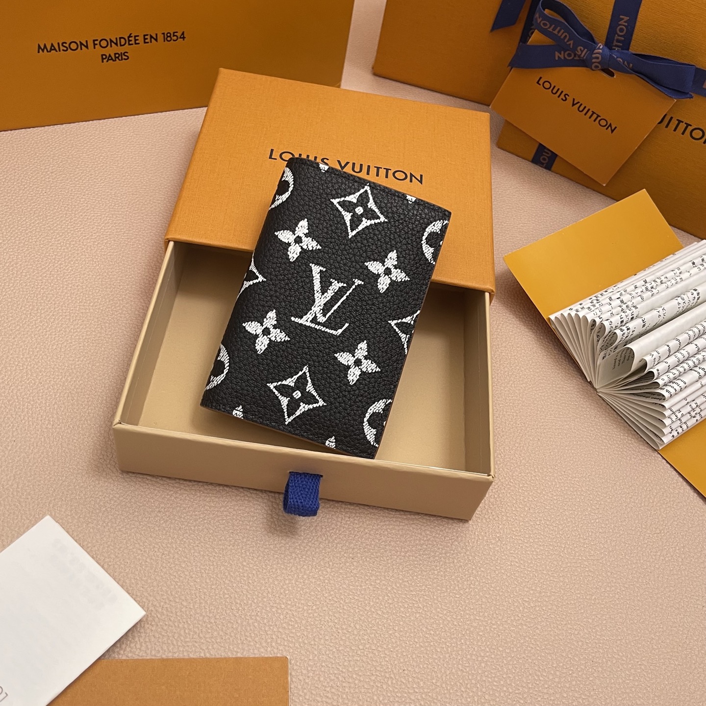 Louis Vuitton Pocket Organizer Wallet Monogram Bandoulière Leather Black 1 i1756541019375 5 0 0