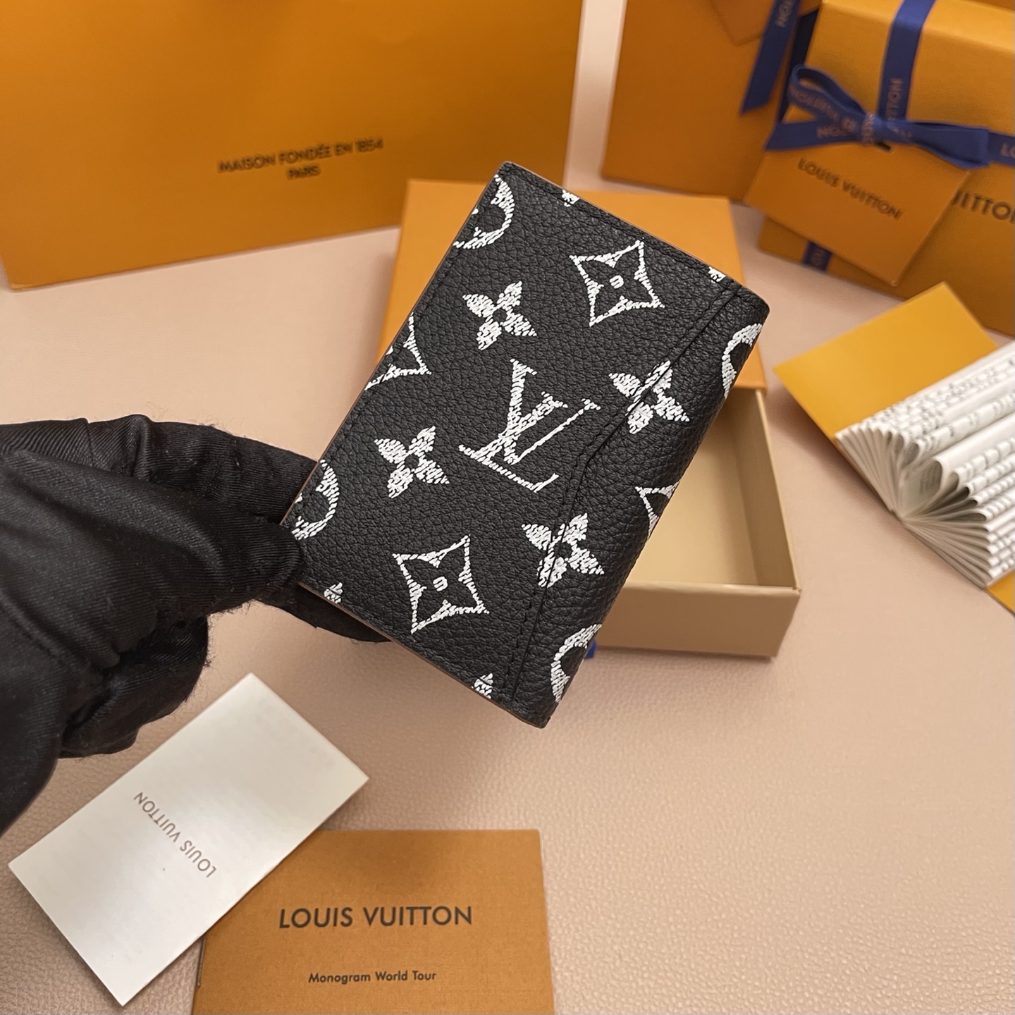Louis Vuitton Pocket Organizer Wallet Monogram Bandoulière Leather Black 3 i1756541019780 4055 0 2