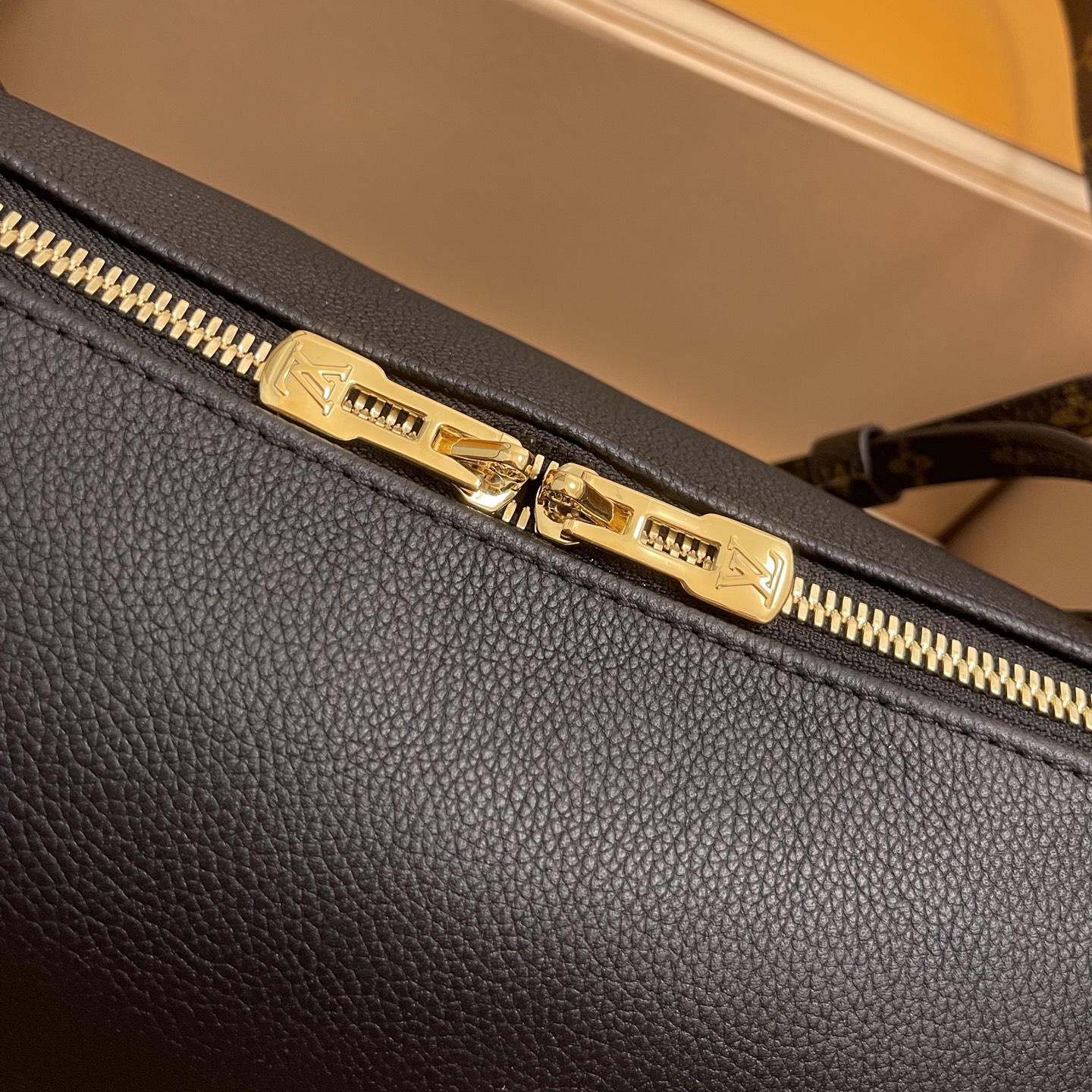 Louis Vuitton Expressentials Small Handbag - Premium Leather, Iconic Design 8 i1756541334111 8055 0 5