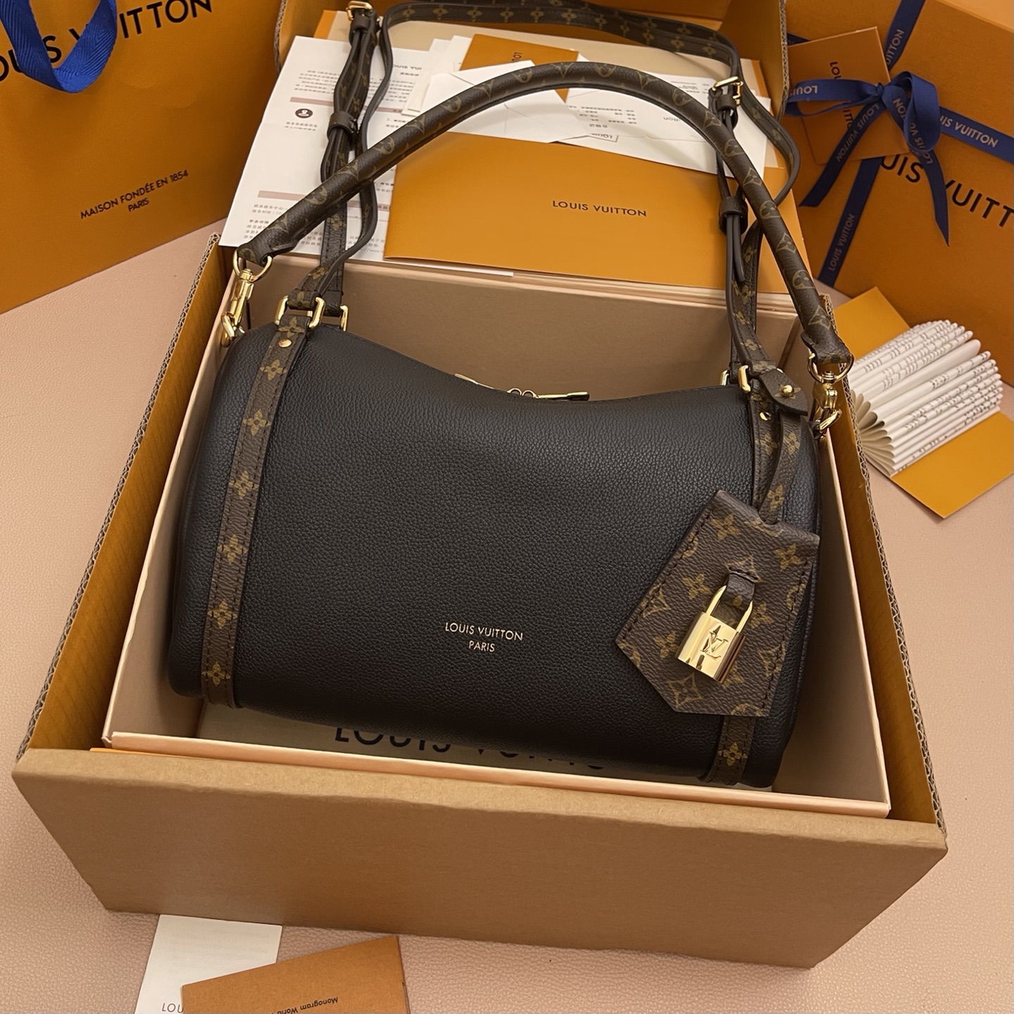 Louis Vuitton Expressentials Small Handbag - Premium Leather, Iconic Design 2 i1756541334358 9713 0 0