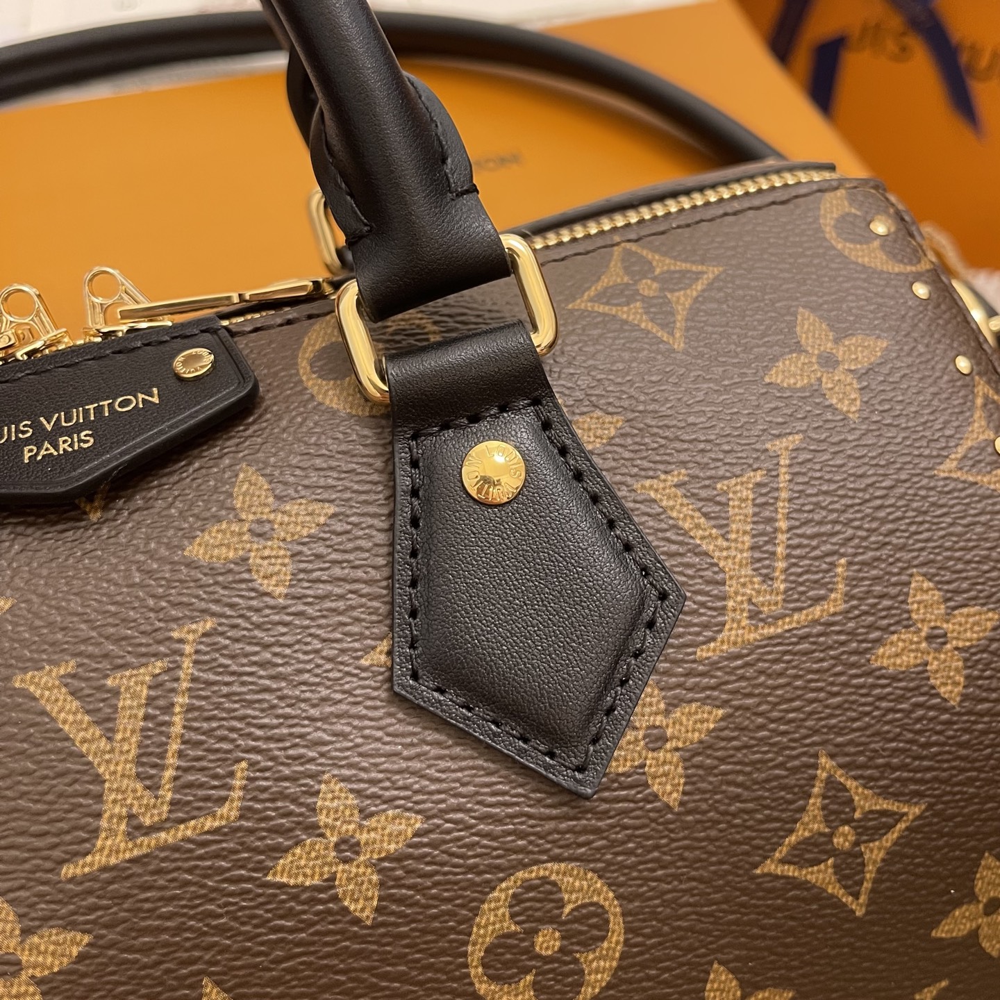 Luxury Speedy Trunk 25 Handbag, Premium Leather Shoulder Bag for Women 6 i1756541913787 2011 0 3