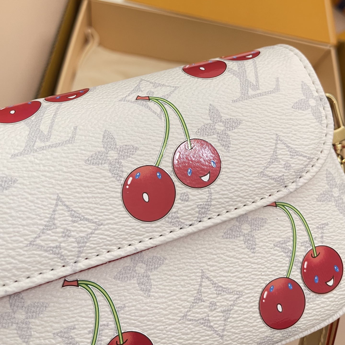 Louis Vuitton Wallet On Chain Ivy Bag Cherry Print 5 i1756542506961 5211 0 4
