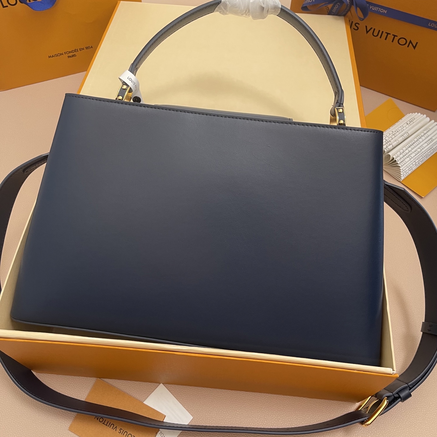 Louis Vuitton Capucines Souple Large Blue Tote Bag - Stylish and Functional 3 i1756708032018 8406 0 1