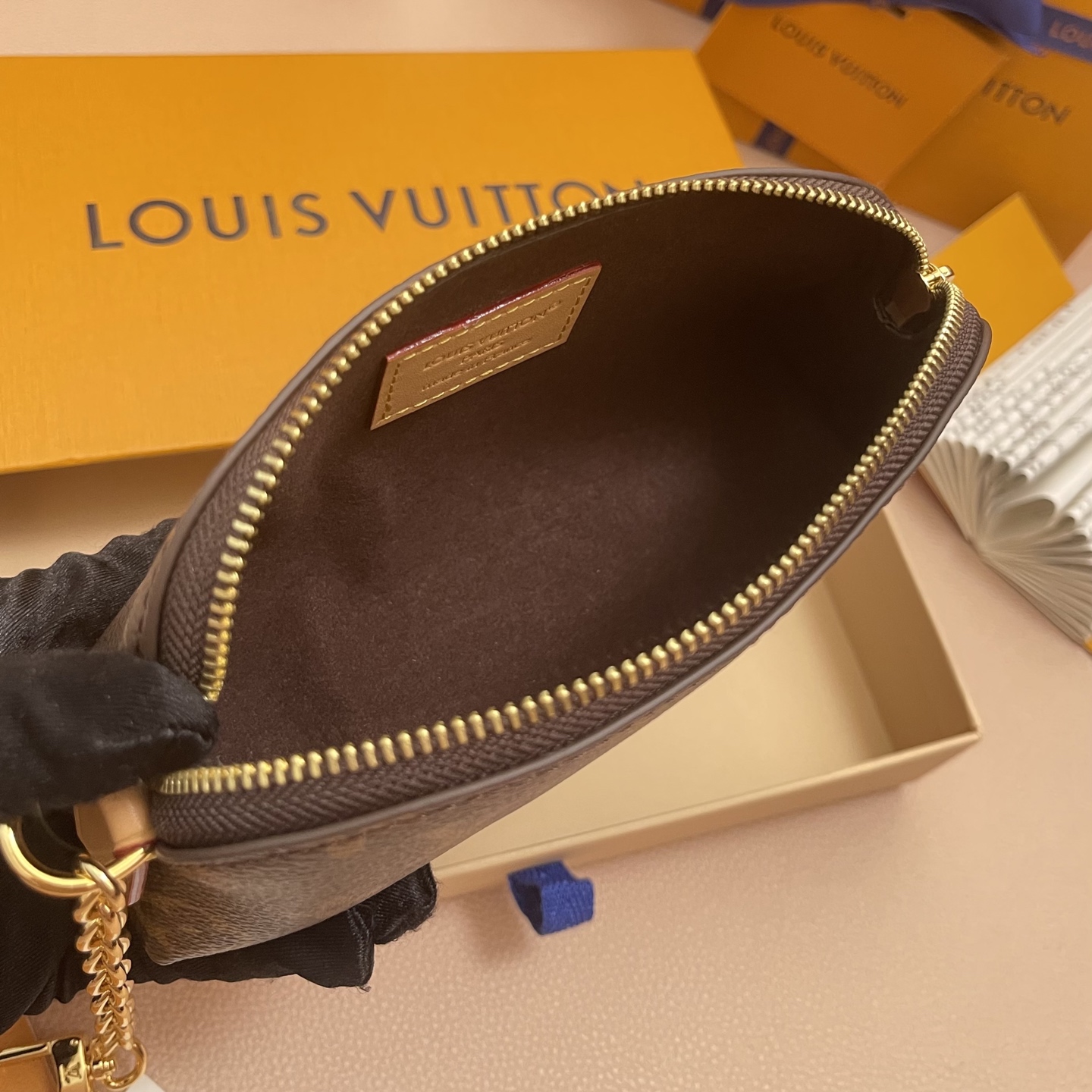 Louis Vuitton Monogram Canvas Lipstick Pouch - Compact & Stylish M25694 7 i1756708727110 7266 0 6