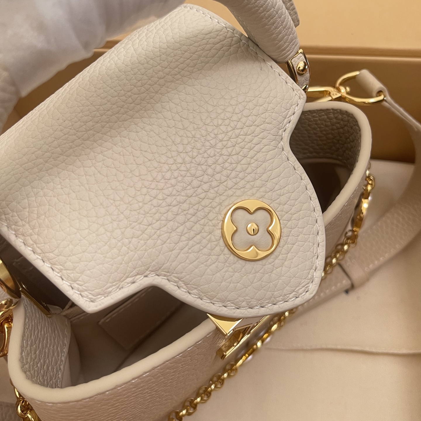 Louis Vuitton Capucines BB Handbag: Taurillon Leather, Elegant Design 6 i1757402465765 9883 0 5