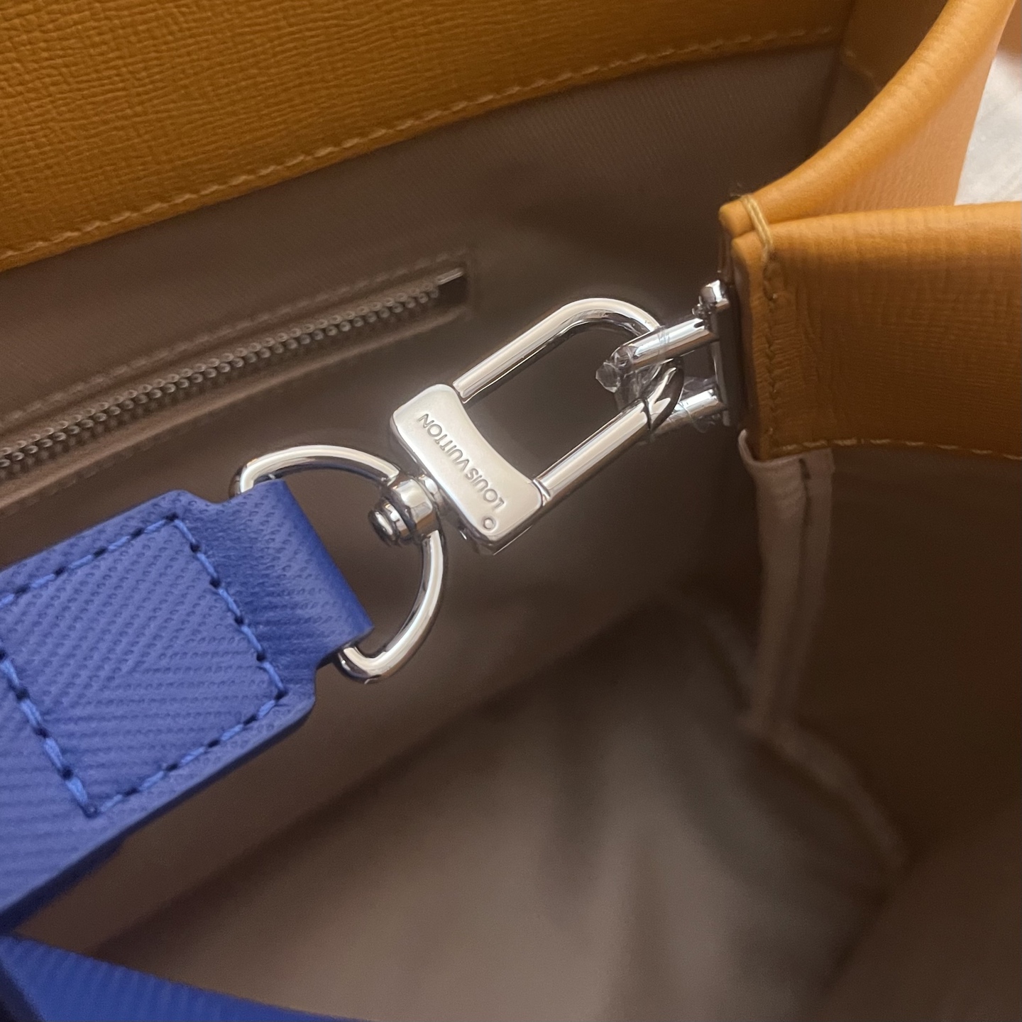 Louis Vuitton Shopper Medium Tote Bag in Mustard Yellow Leather M24457 4 i1760189817668 3900 0 3