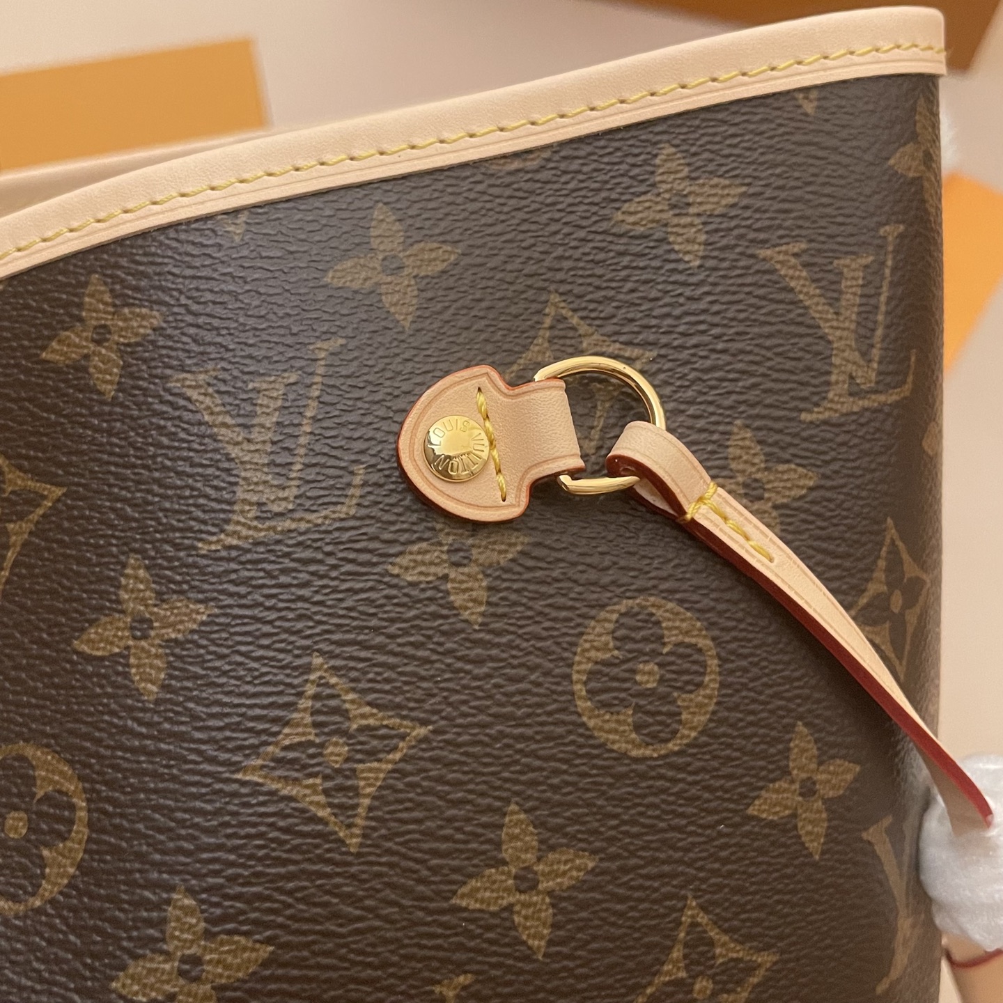 Louis Vuitton Neverfull Large Tote Bag Monogram Canvas with Leather Trim 4 i1760705467920 7549 0 3