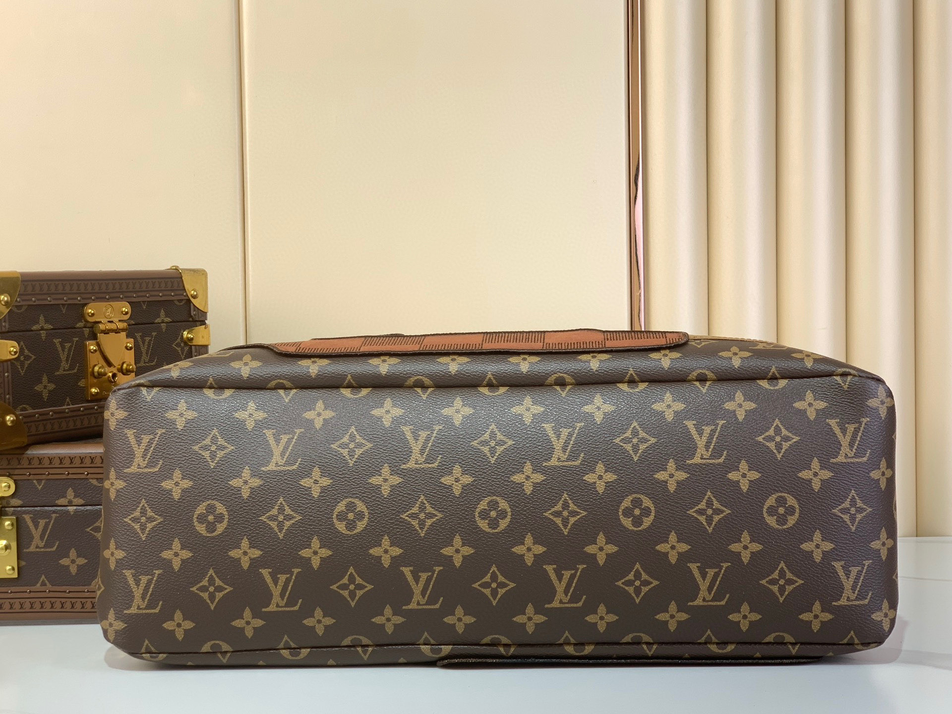 Louis Vuitton Shopper Tote Bag Medium Monogram Canvas Brown, 40 x 32 x 16 cm 6 i1760706443343 5213 0 5