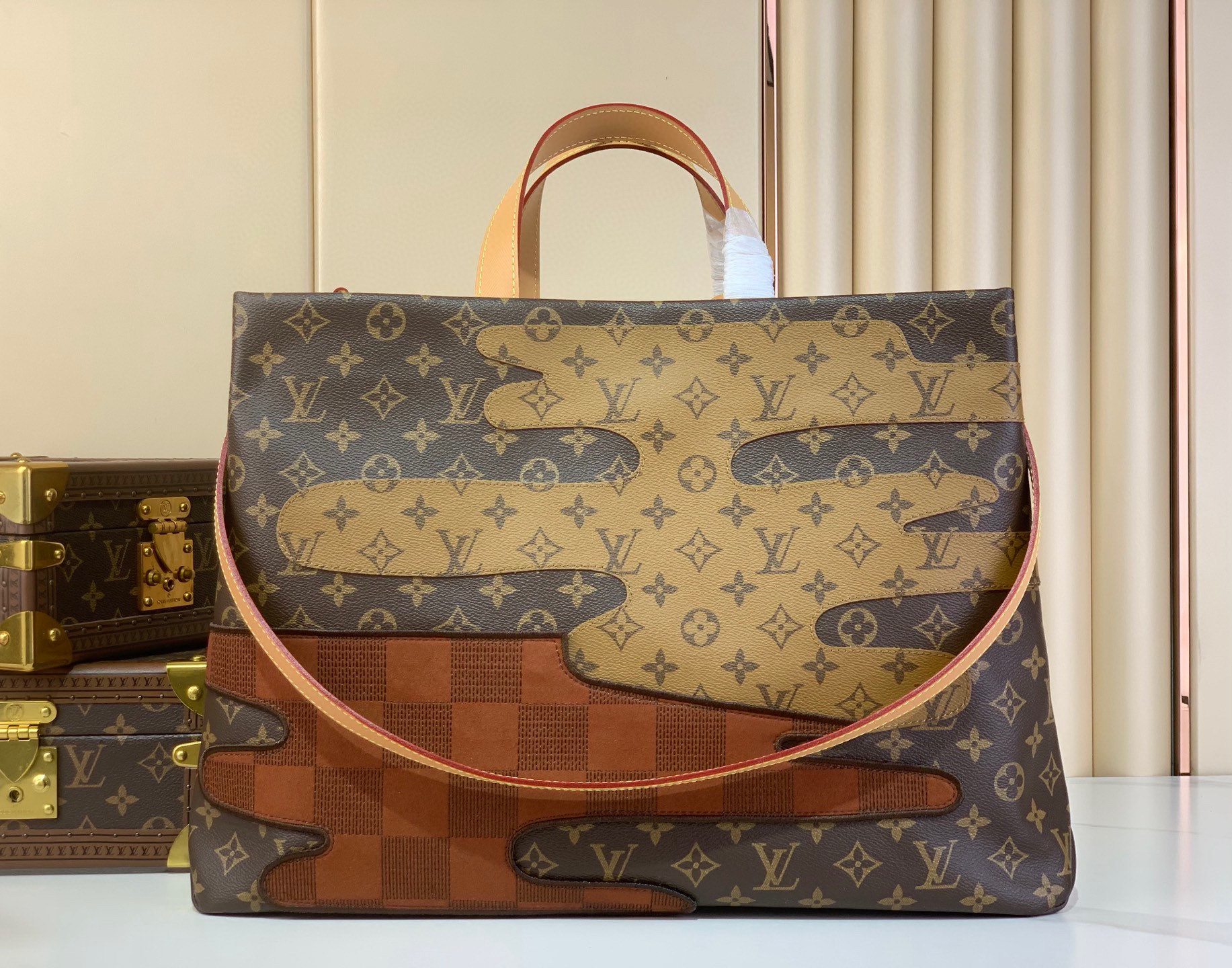 Louis Vuitton Shopper Tote Bag Medium Monogram Canvas Brown, 40 x 32 x 16 cm 2 i1760706444483 6487 0 1