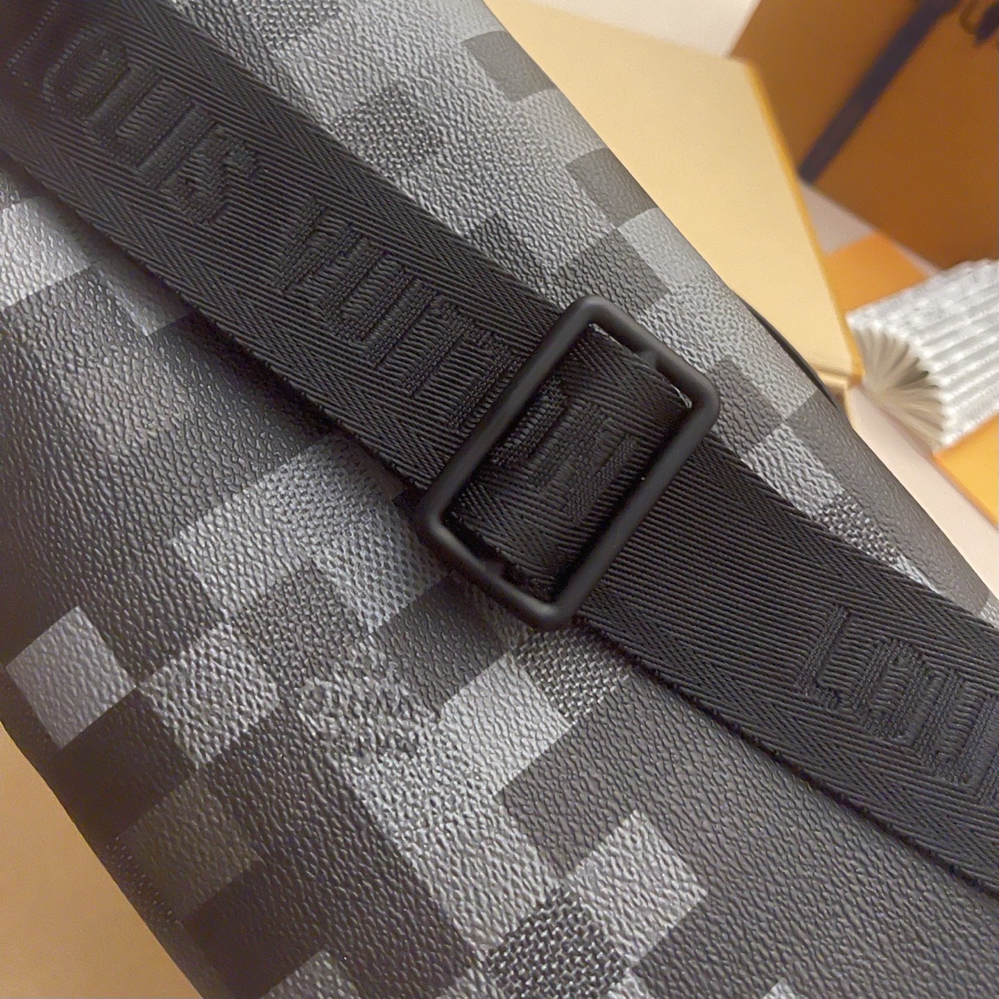 Louis Vuitton Rush Waist Bag Damoflage Black Canvas,30*15*8 cm 7 i1760783923792 6643 0 6