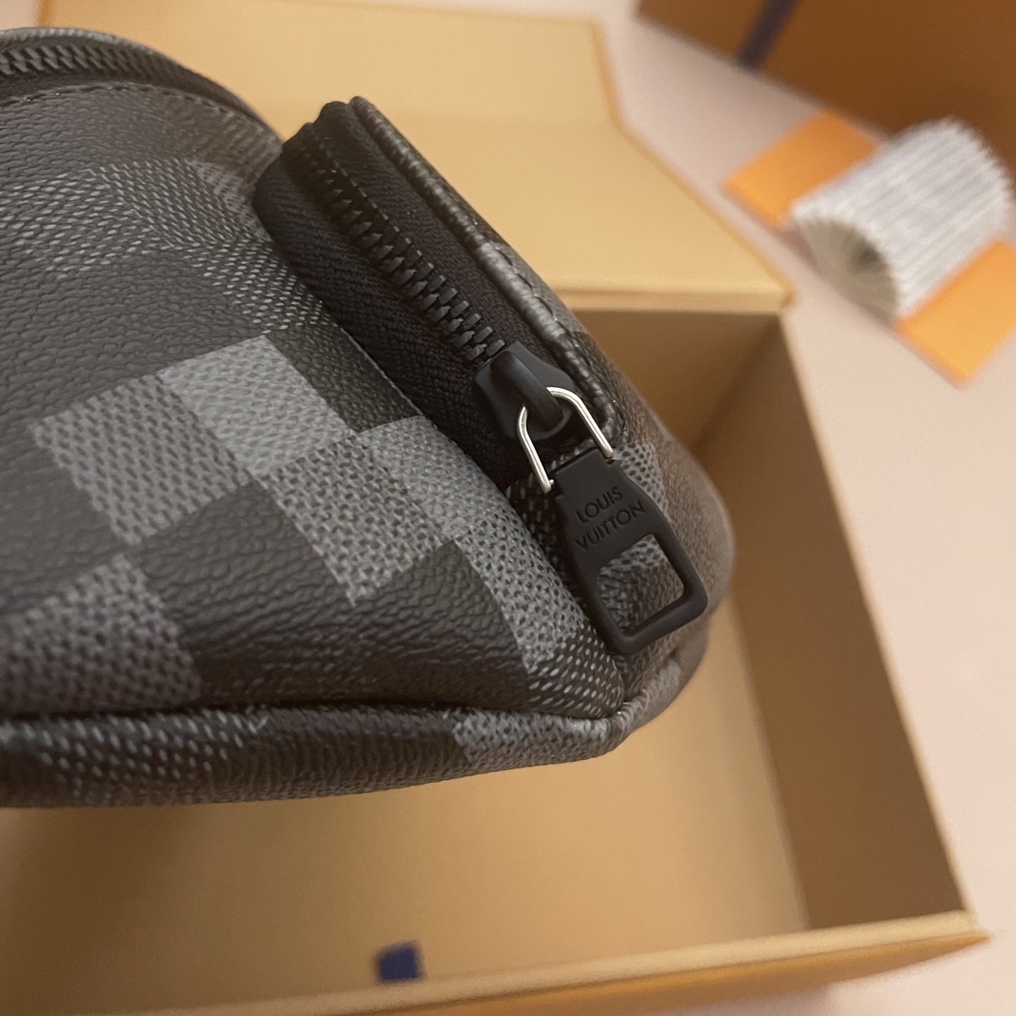 Louis Vuitton Rush Waist Bag Damoflage Black Canvas,30*15*8 cm 5 i1760783925607 804 0 4