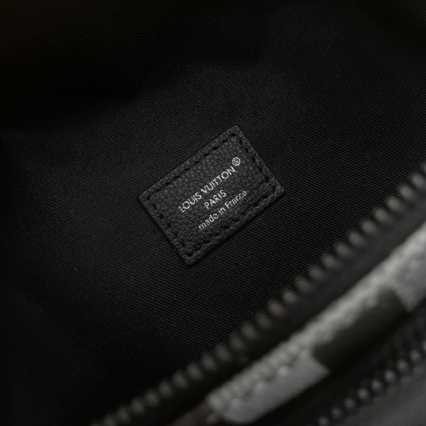 Louis Vuitton Rush Waist Bag Damoflage Black Canvas,30*15*8 cm 9 i1760783925616 3199 0 8