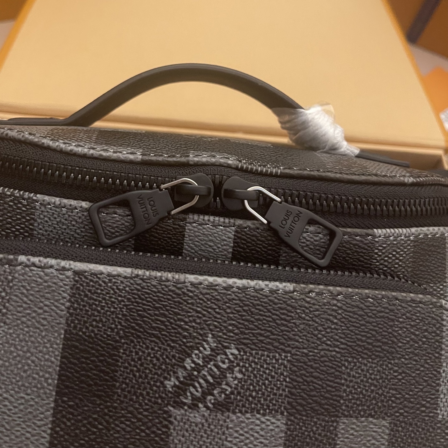 Louis Vuitton Rush Waist Bag Damoflage Black Canvas,30*15*8 cm 4 i1760783925647 4298 0 3