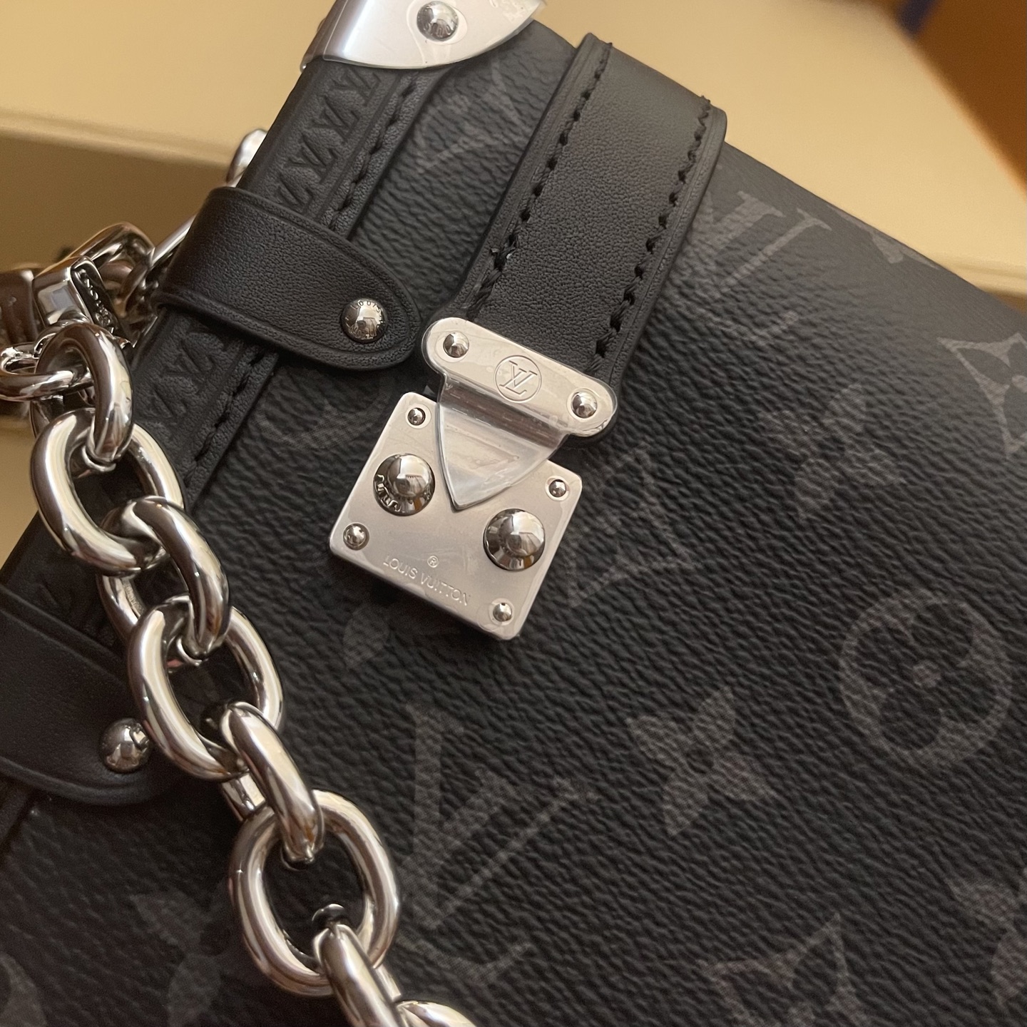 Louis Vuitton Side Trunk East West Monogram Eclipse Medium Handbag 5 i1760784944966 6663 0 3