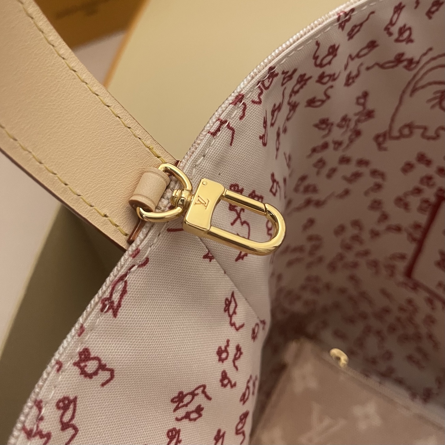 Louis Vuitton All In Large Bucket Bag - Meowgram Design, Spacious & Stylish 7 i1760788042079 6596 0 6