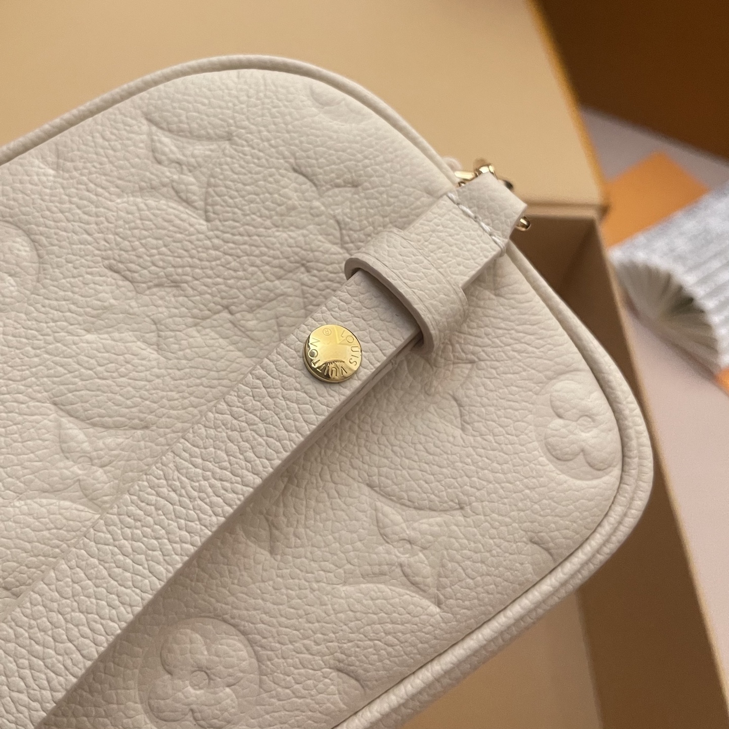 Louis Vuitton Monogram Empreinte Tiny Camera Bag - Elegant & Versatile 7 i1760879402917 2275 0 6
