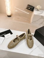 How to buy replica Shop
 Chanel Flat Shoes Single Layer Shoes Black White Splicing Corduroy Genuine Leather Lace Sheepskin Spring Collection