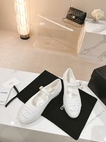 Chanel Fashion
 Flat Shoes Single Layer Shoes Black White Splicing Corduroy Genuine Leather Lace Sheepskin Spring Collection
