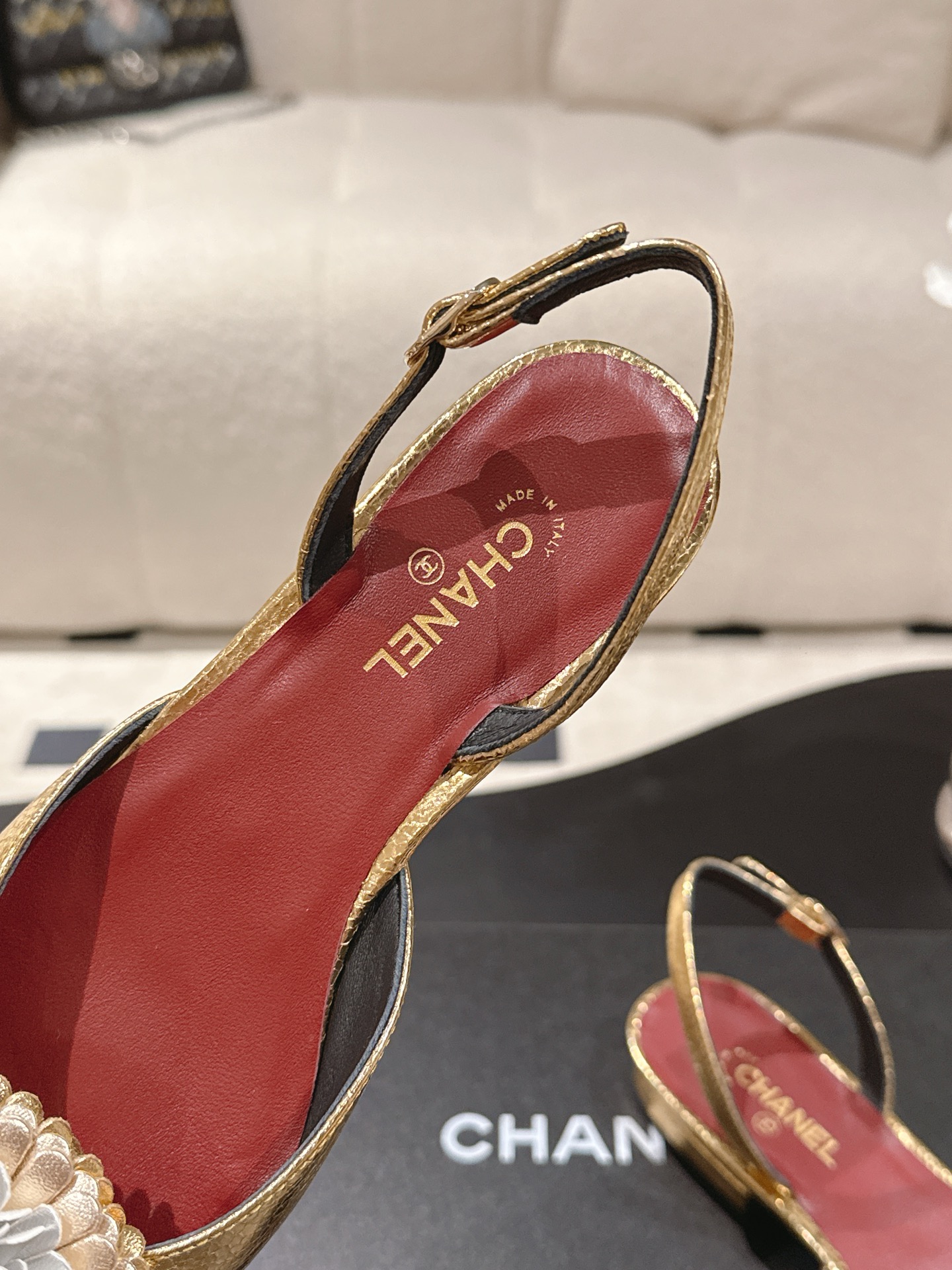 Chanel 𝐁𝐫𝐚𝐧𝐝𝐂𝐡𝐚𝐧*𝐥