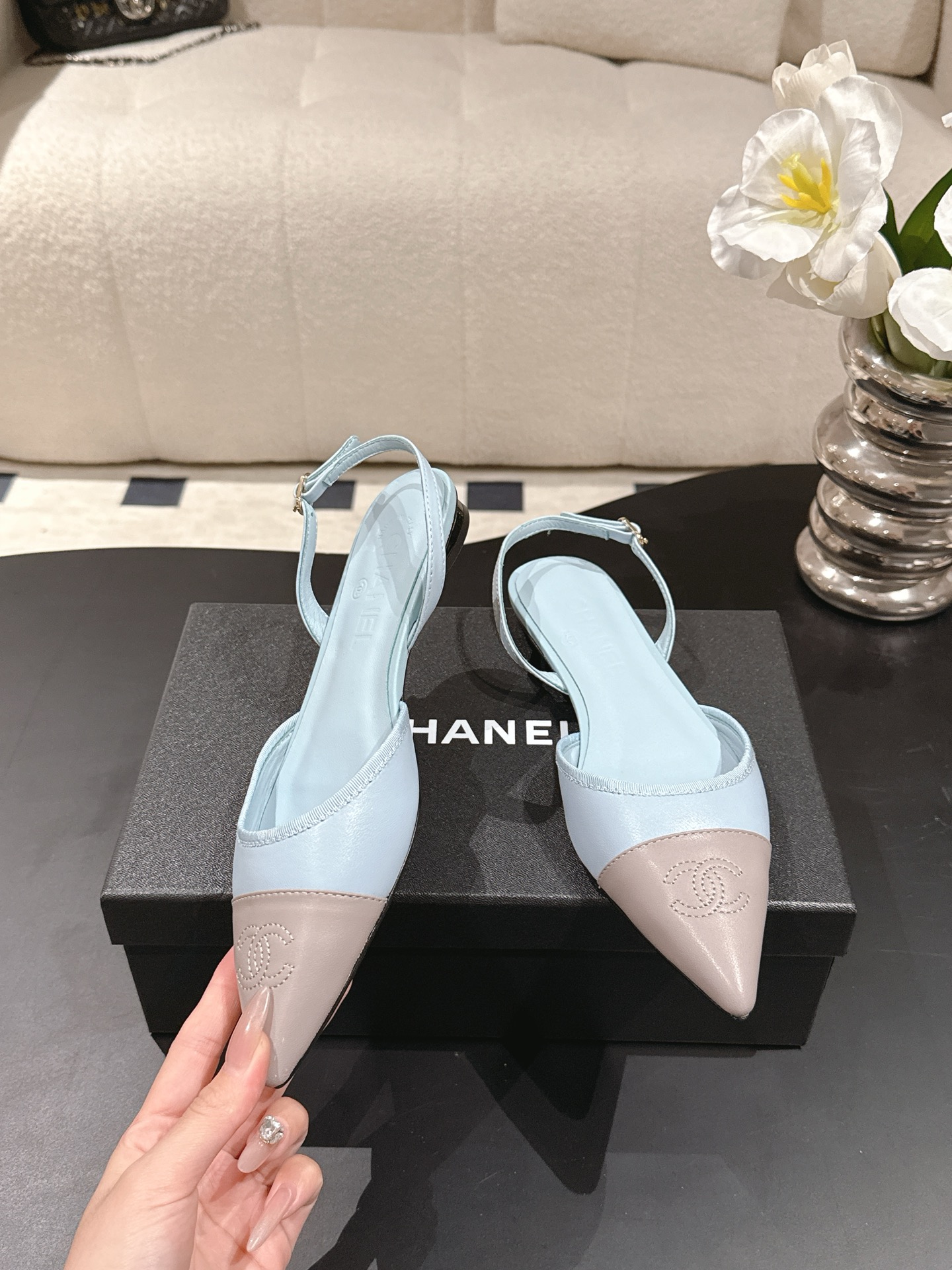 Chanel 𝐁𝐫𝐚𝐧𝐝：𝐂𝐇𝐀𝐍*𝐋