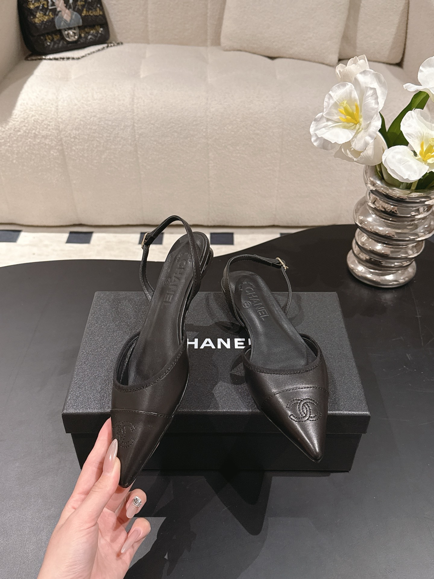 Chanel 𝐁𝐫𝐚𝐧𝐝：𝐂𝐇𝐀𝐍*𝐋